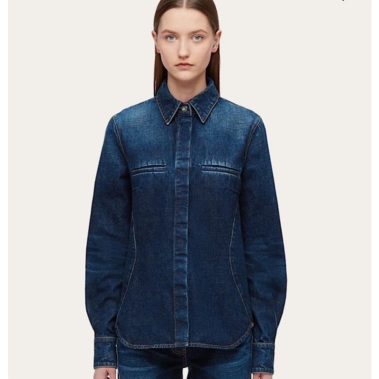 Salvatore Ferragamo o1s1rm0126 Denim Shirt in Blue Size M / US 6-8 / IT 42-44 - 2 Thumbnail