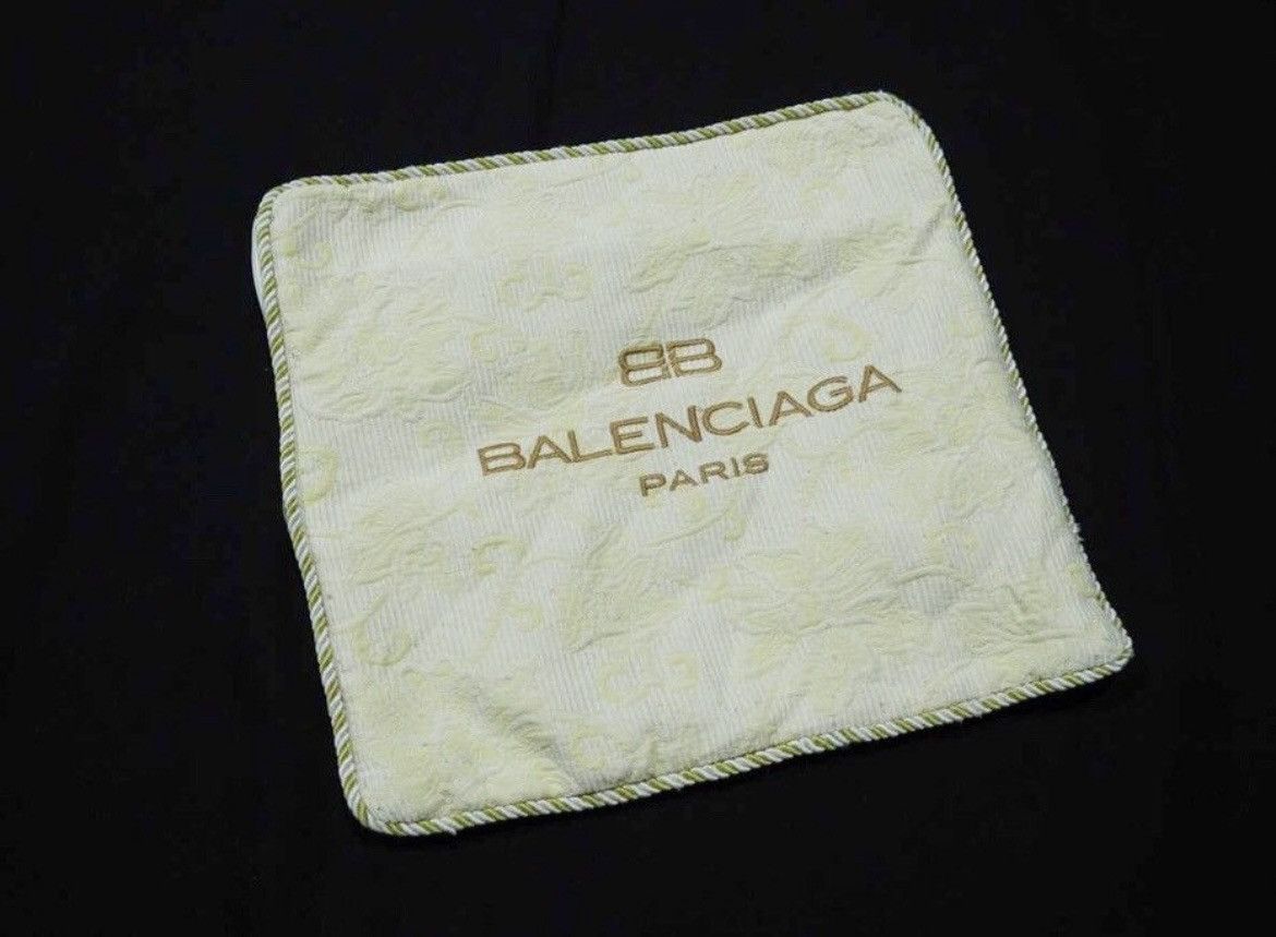 Balenciaga Balenciaga Pillow Cases Size ONE SIZE - 3 Thumbnail