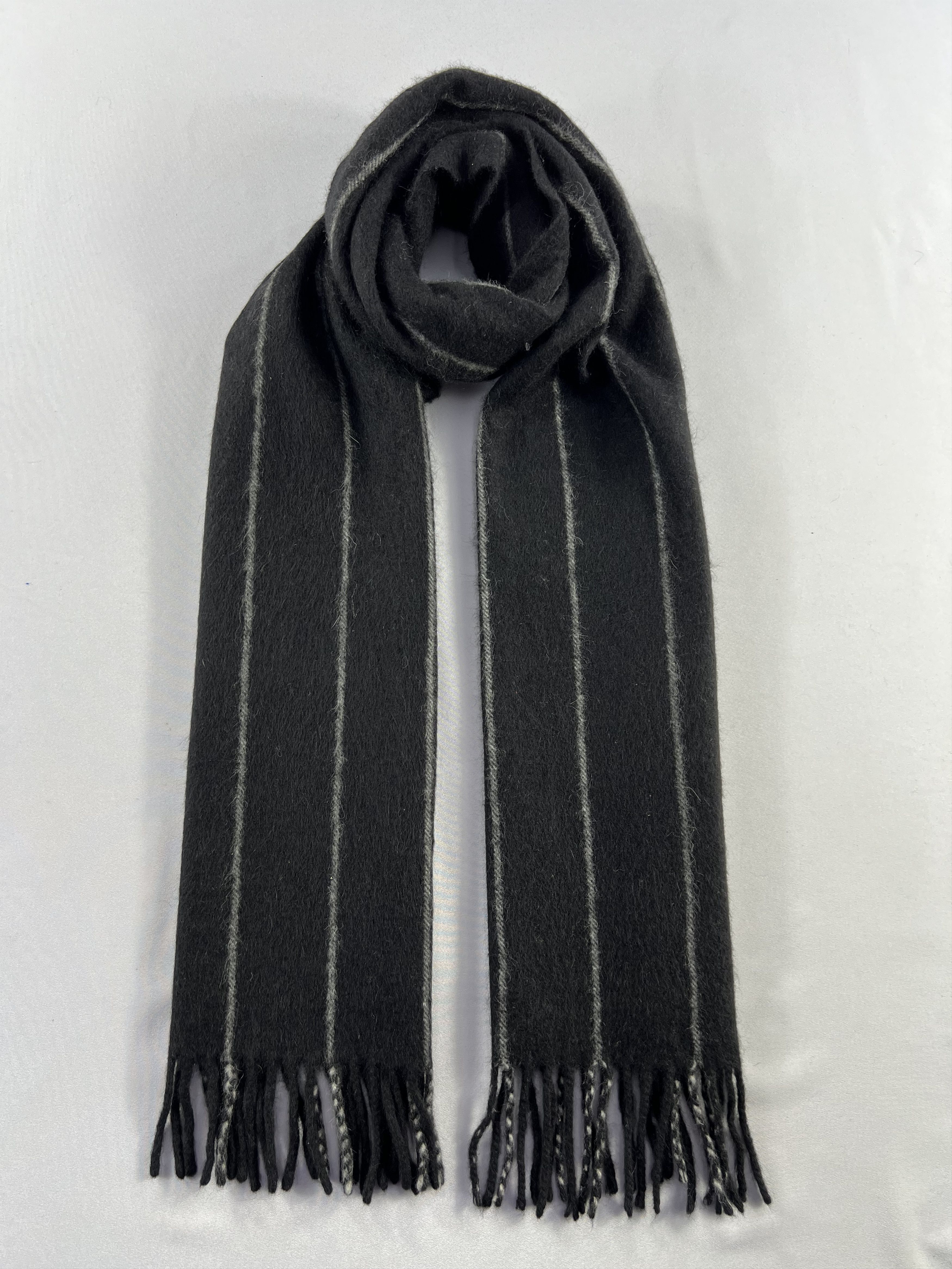 Paul Smith Paul Smith Scarf / Muffler / Neckwear P1068 Size ONE SIZE - 1 Thumbnail