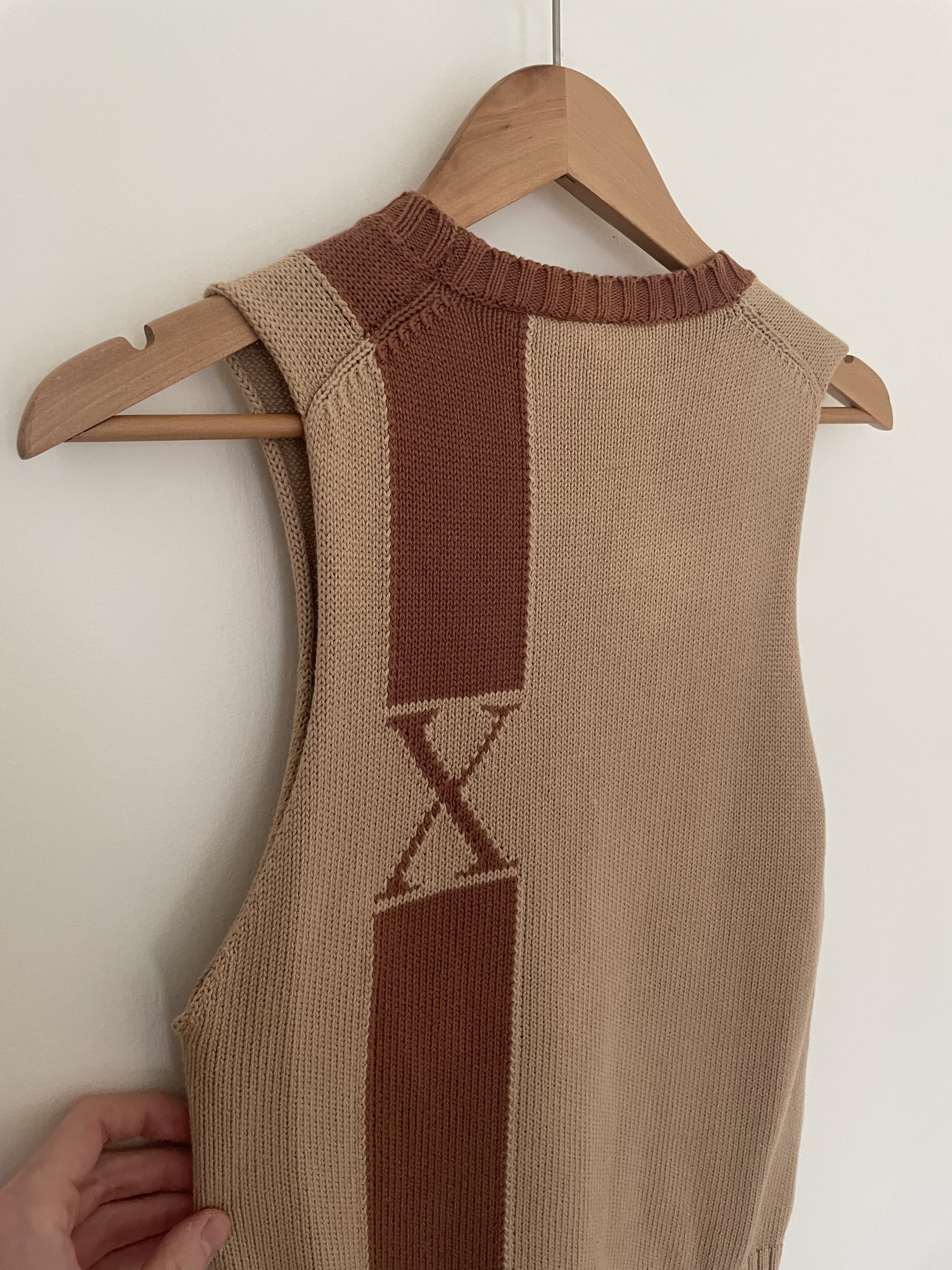 Armani Exchange Vintage Armani Exchange Sleeveless Knit Tanktop Size US M / EU 48-50 / 2 - 4 Thumbnail