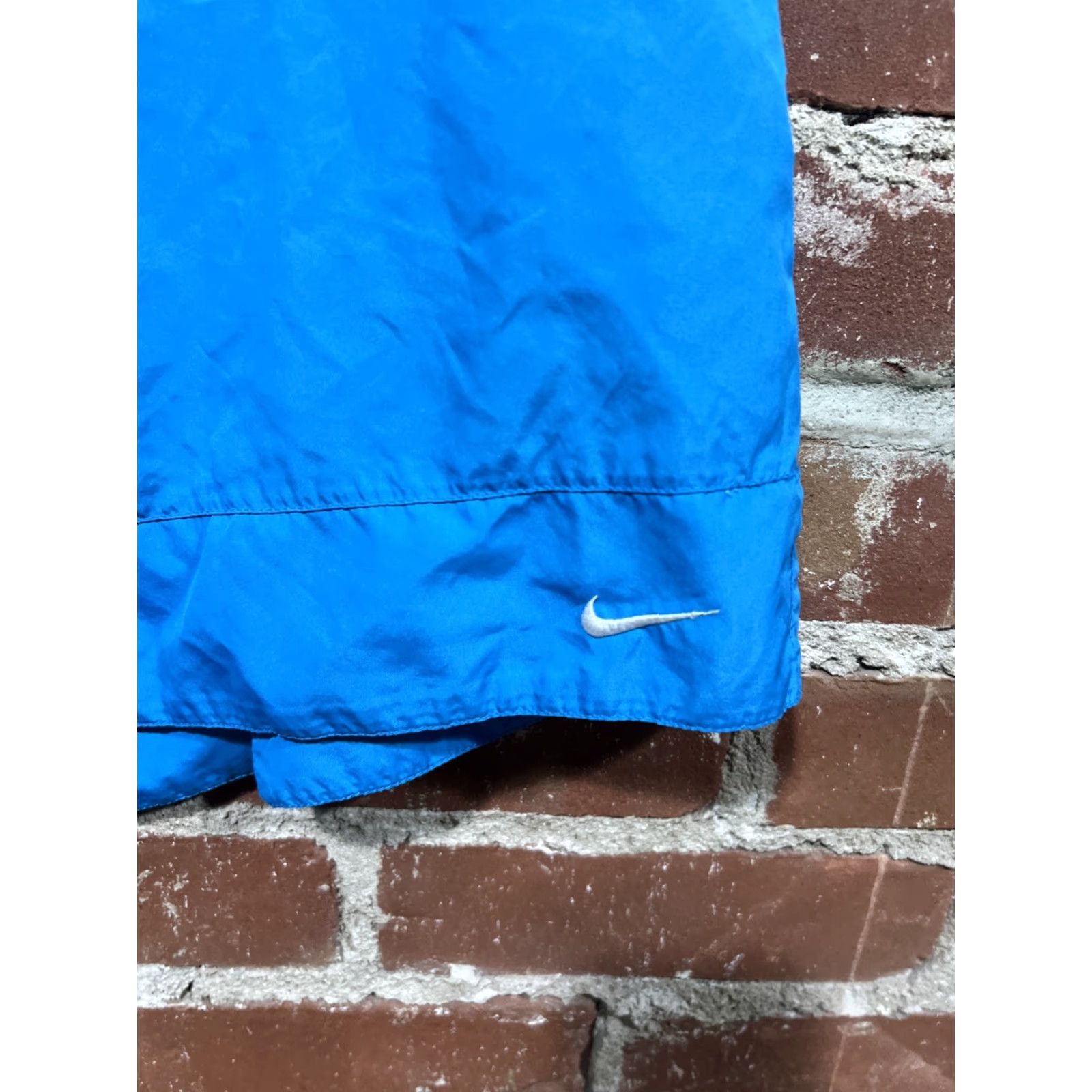 Nike VINTAGE Nike Windbreaker Shorts Womens XL Blue Nylon 90s Y2k Athletic Pockets Drawstring Zipper Size 40" / US 18 - 2 Thumbnail