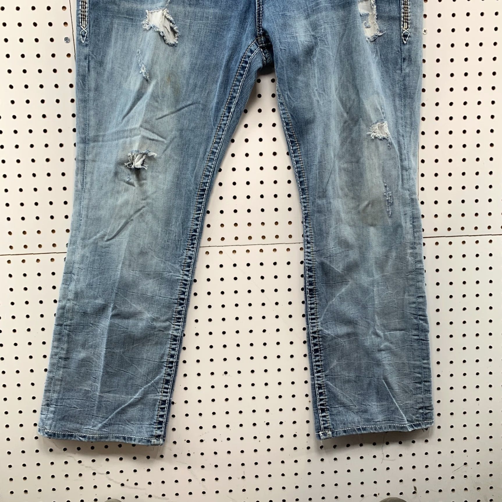 VINTAGE Rock Revival Denim Jeans Mens 42x31 Blue Distressed Straight Y2K Embroidered