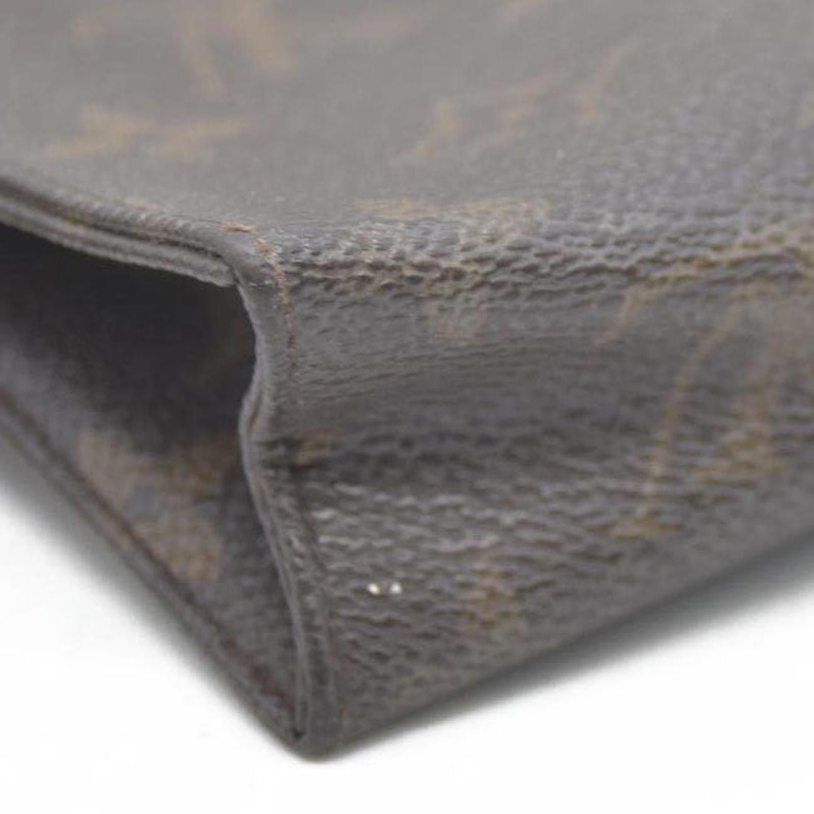Louis Vuitton Louis Vuitton Monogram Poche Toilette 15 Cosmetics MB0042 Size ONE SIZE - 8 Thumbnail