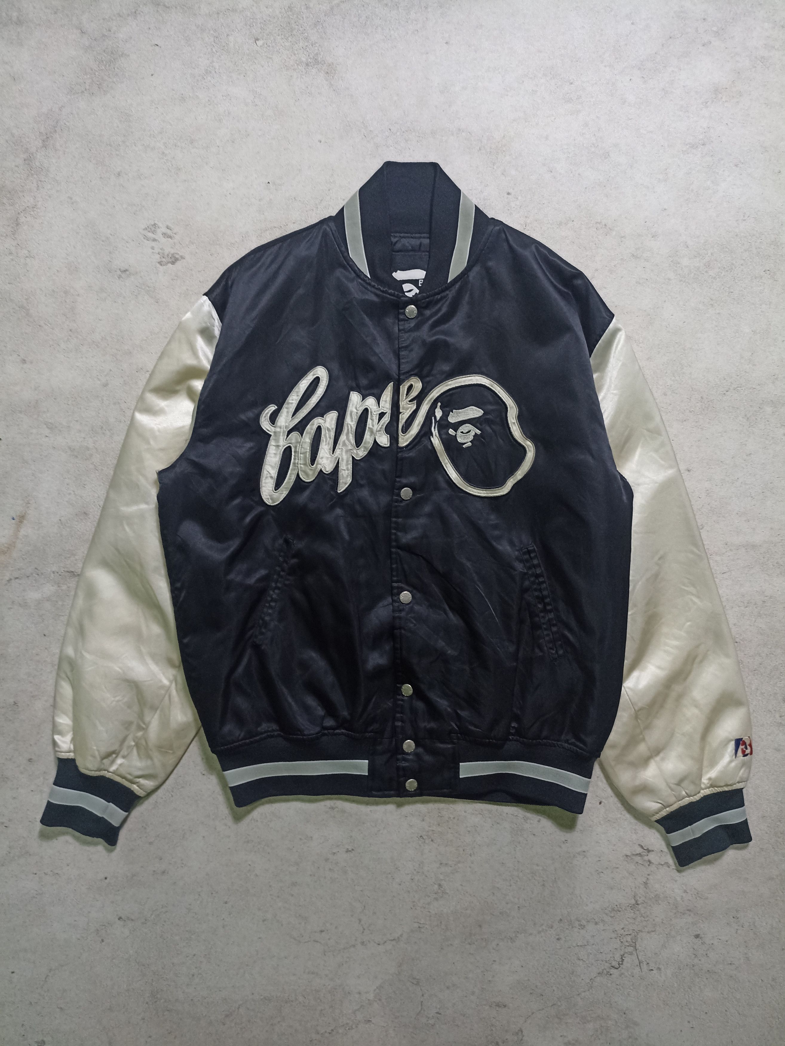 Bape OG Bape Embroidered Ape Logo Varsity Bomber Jacket size L Size US L / EU 52-54 / 3 - 1 Thumbnail