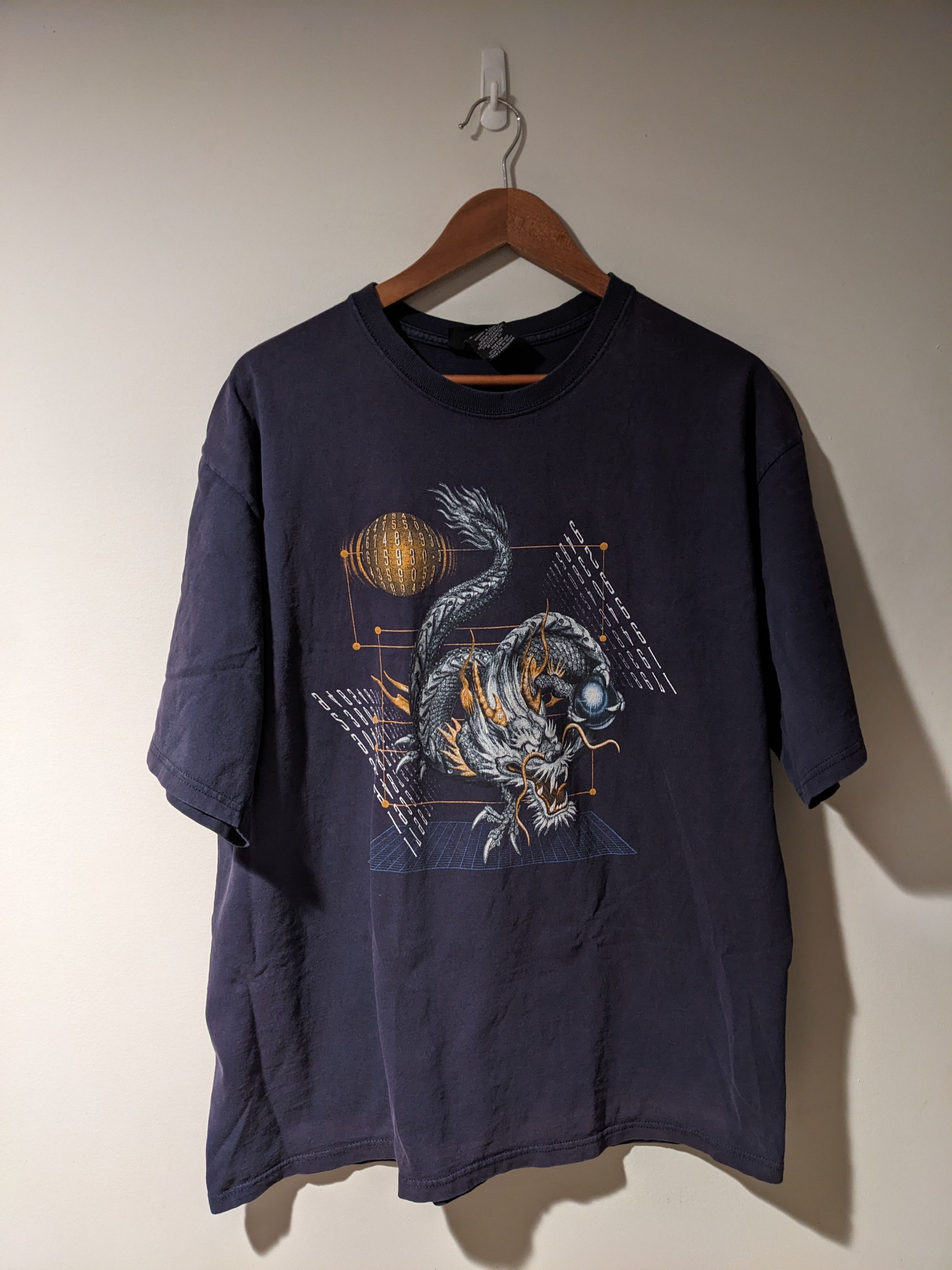 Vintage Vintage Y2K Dragon Mythical Fantasy Legendary Large T-Shirt Size US L / EU 52-54 / 3 - 1 Thumbnail
