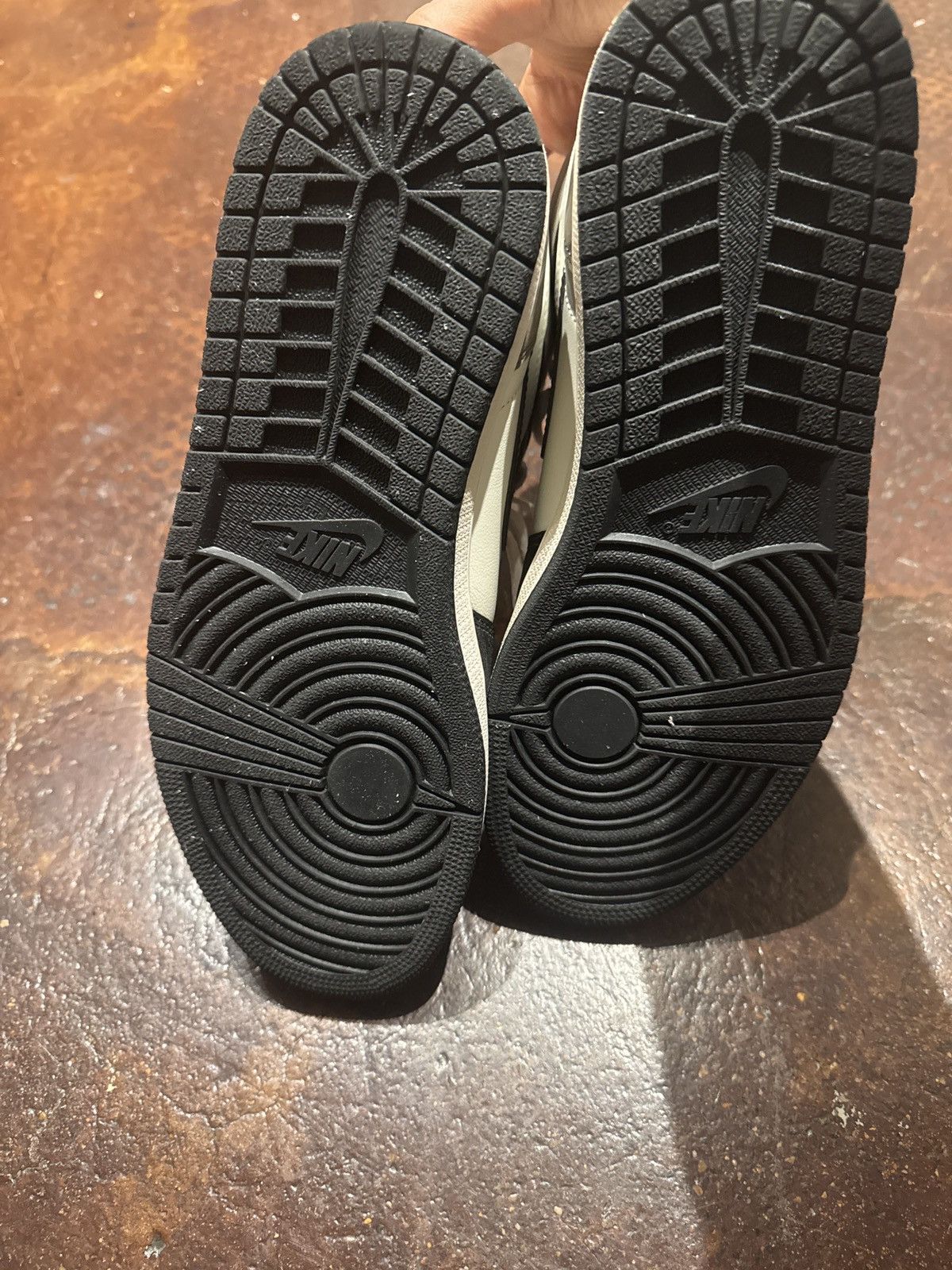 Jordan Brand Jordan 1 Mocha Size US 10 / EU 43 - 6 Thumbnail