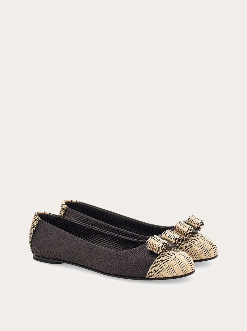 Salvatore Ferragamo o1s1rm0126 Varina Ballet Flats in Black/Beige Size US 7 / IT 37 - 4 Thumbnail