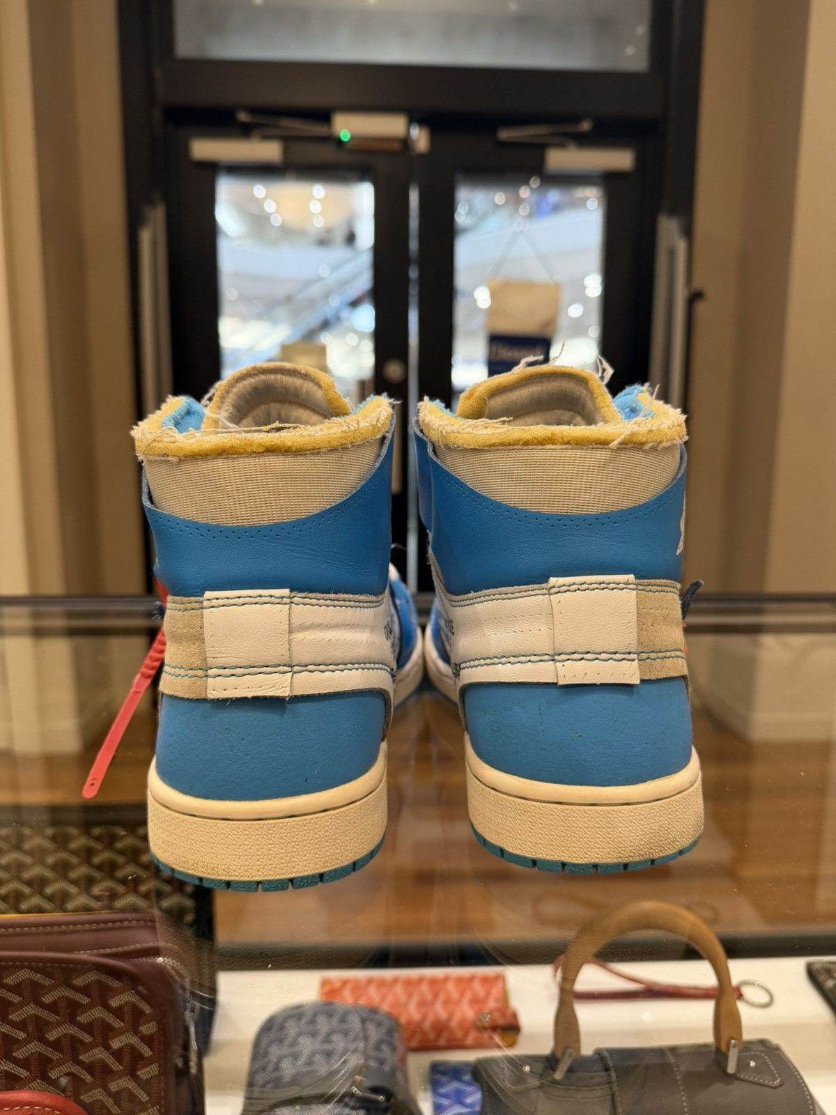 Jordan Brand × Off-White Jordan 1 Retro High - Off White University Blue Size US 10.5 / EU 43-44 - 5 Thumbnail