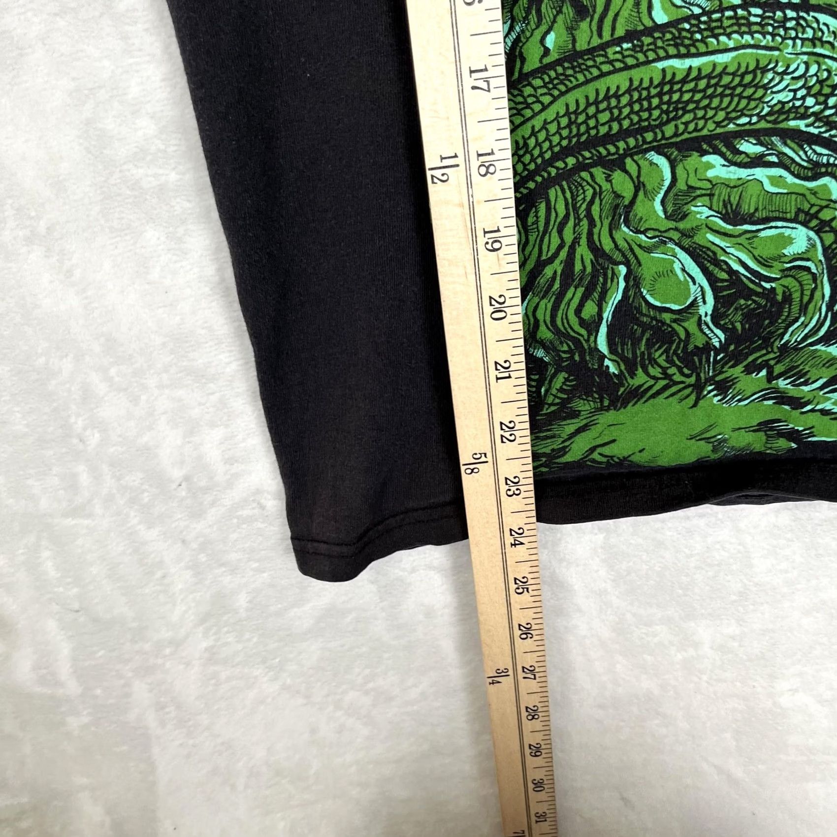 Hanes VINTAGE The Sword T-Shirt Black Green Graphic Band Rock Mens XS? Size US S / EU 44-46 / 1 - 4 Thumbnail