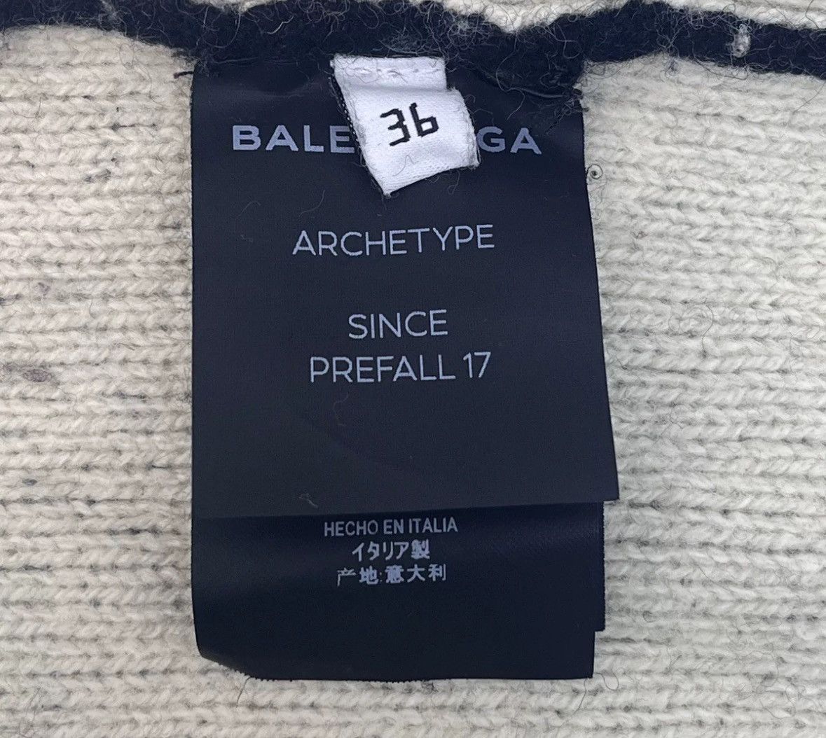 Balenciaga Balenciaga Black Long Sleeve Wool Camel Hair sweater Size US S / EU 44-46 / 1 - 8 Thumbnail