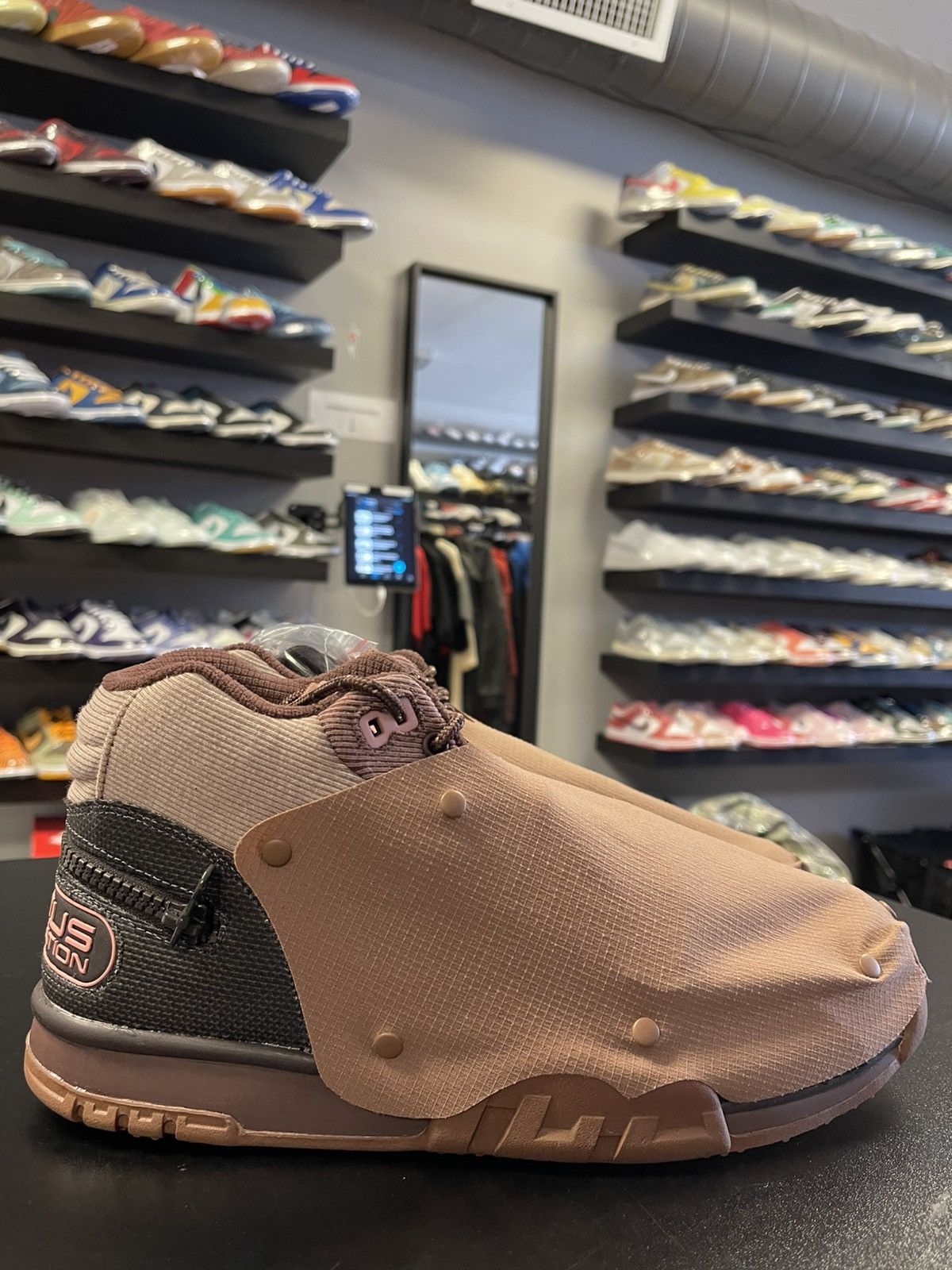 Nike × Travis Scott Size 10 - Nike Air Trainer 1 SP Travis Scott Size US 10 / EU 43 - 3 Thumbnail