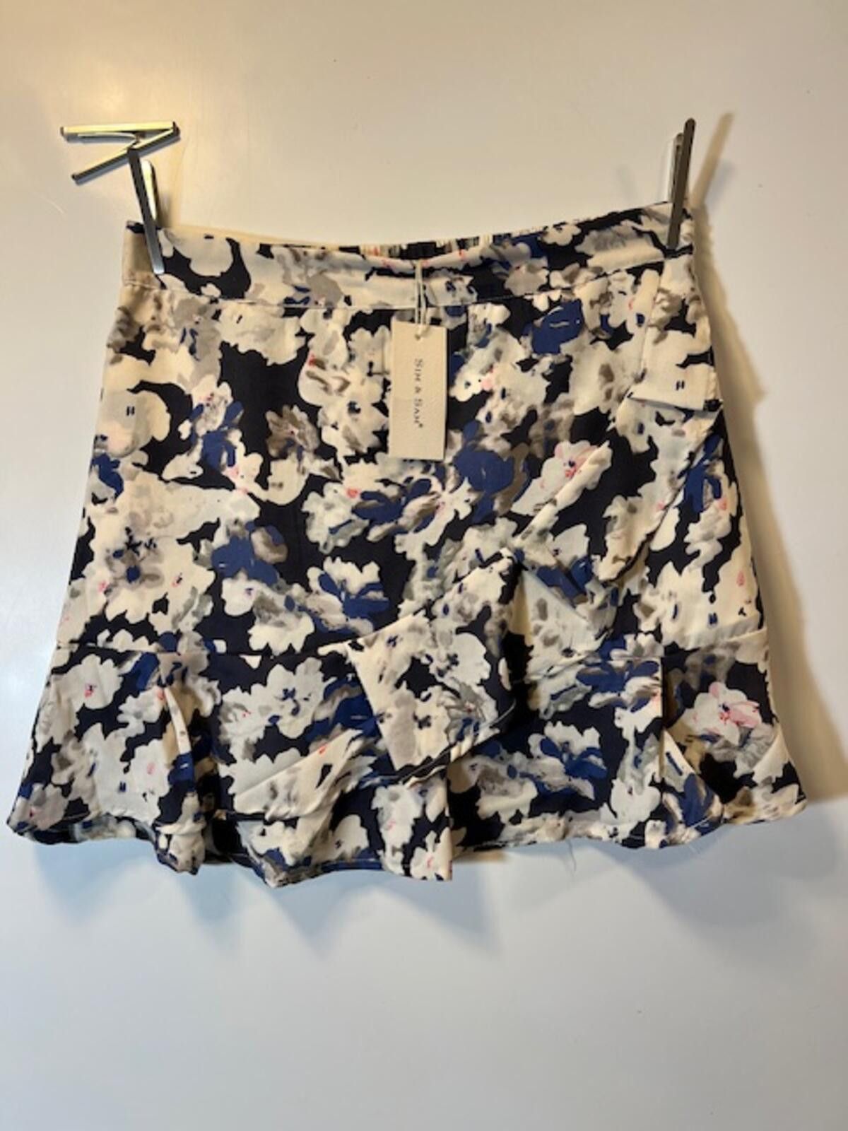 Other Sim and Sam Floral skirt Size 36" / US 14 / IT 50 - 3 Thumbnail