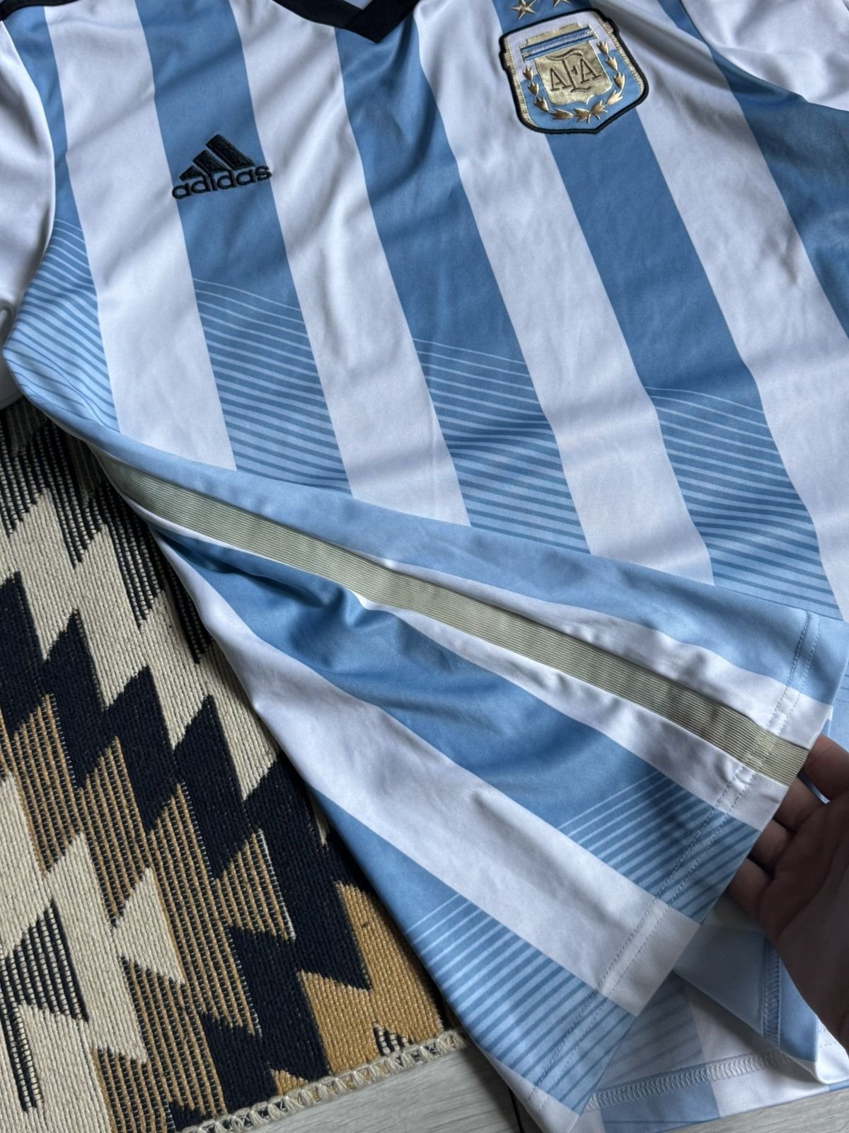 Adidas Vintage Adidas Argentina 2013/15 Blockcore Home Jersey Size US M / EU 48-50 / 2 - 7 Thumbnail
