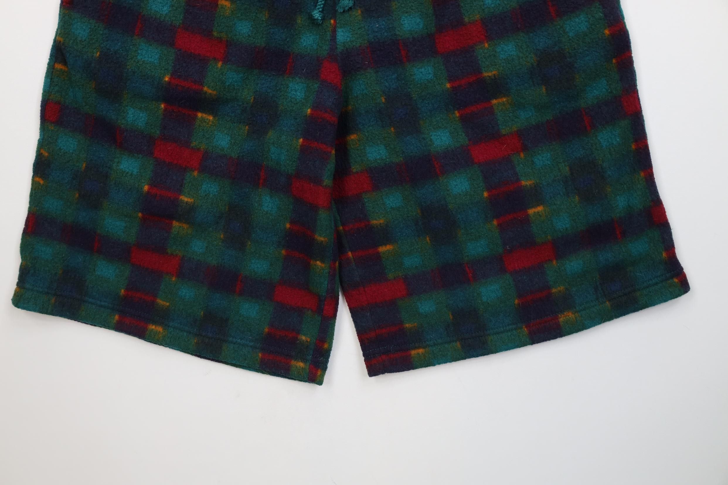 Vintage Vintage 90s Streetwear Rainbow Plaid Fleece Shorts Polyester Size US 32 / EU 48 - 4 Thumbnail