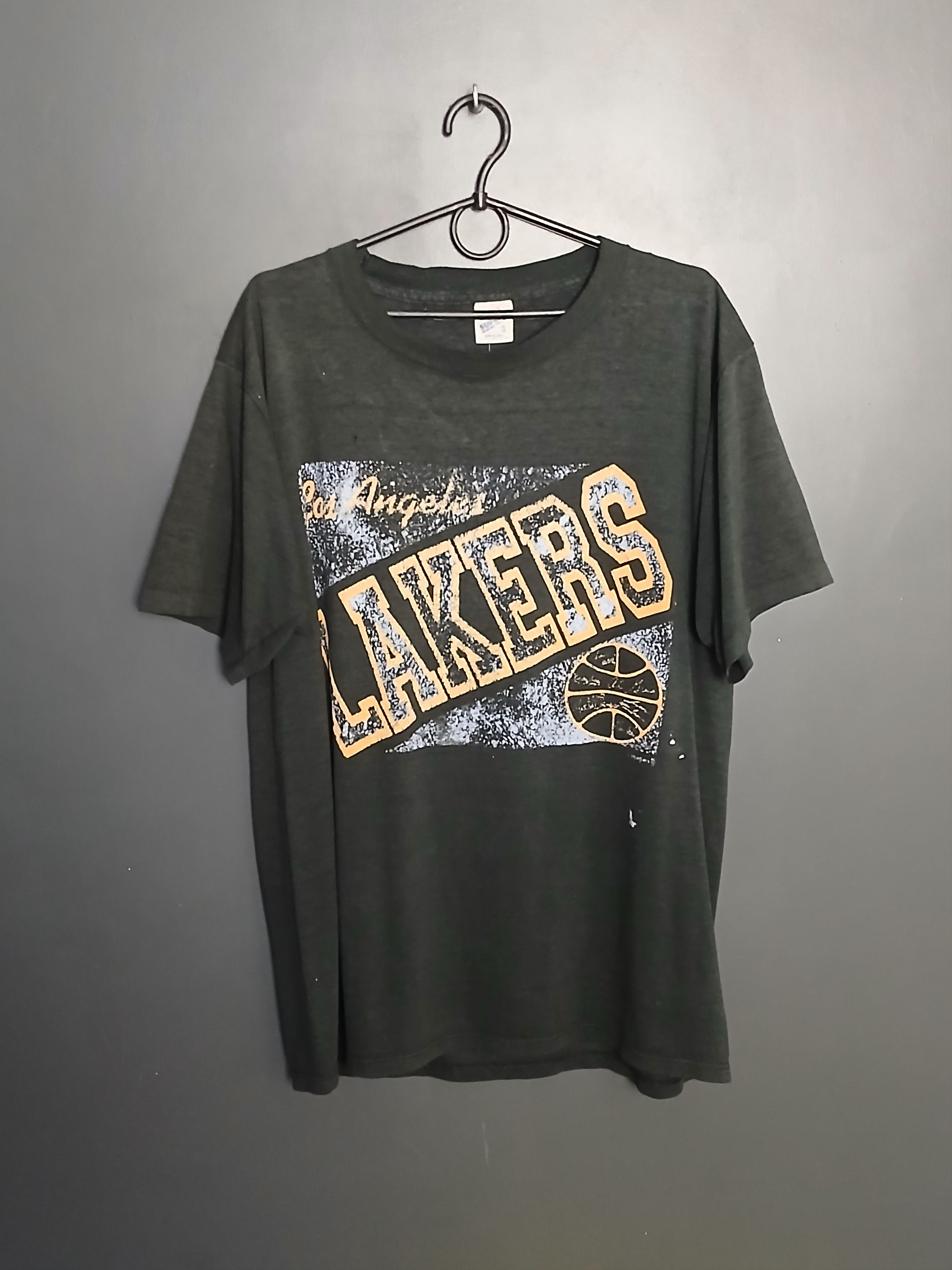 NBA Vintage NBA Los Angeles Lakers Basketball T-Shirt Size US XL / EU 56 / 4 - 1 Thumbnail