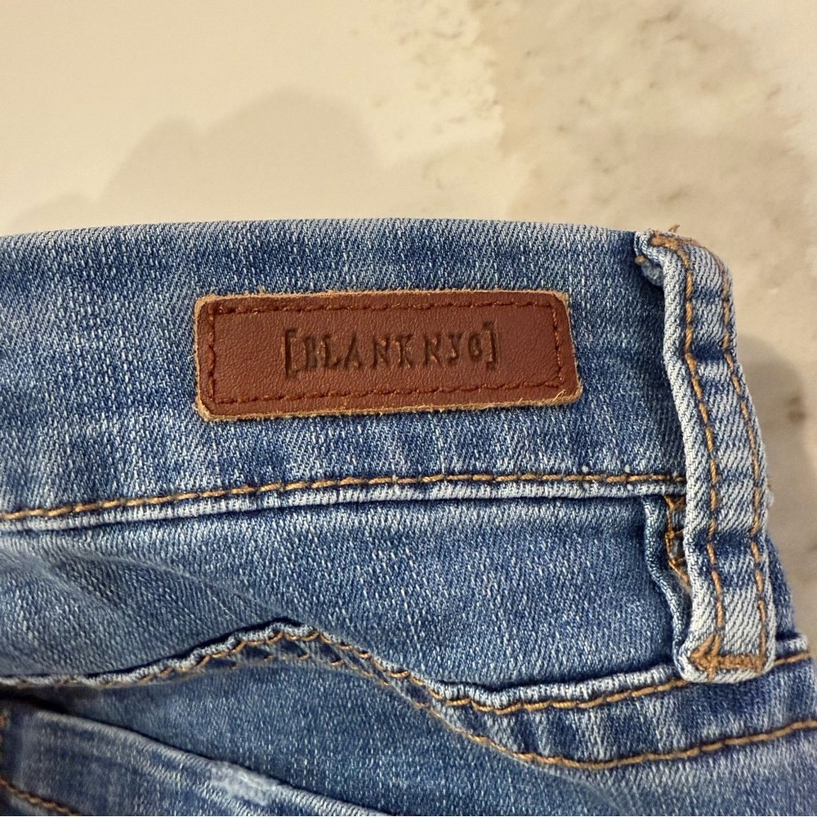 BLANKNYC Blank NYC Two-Tone Split Front Cropped Denim Jeans Womens 29 Size 29" - 7 Thumbnail