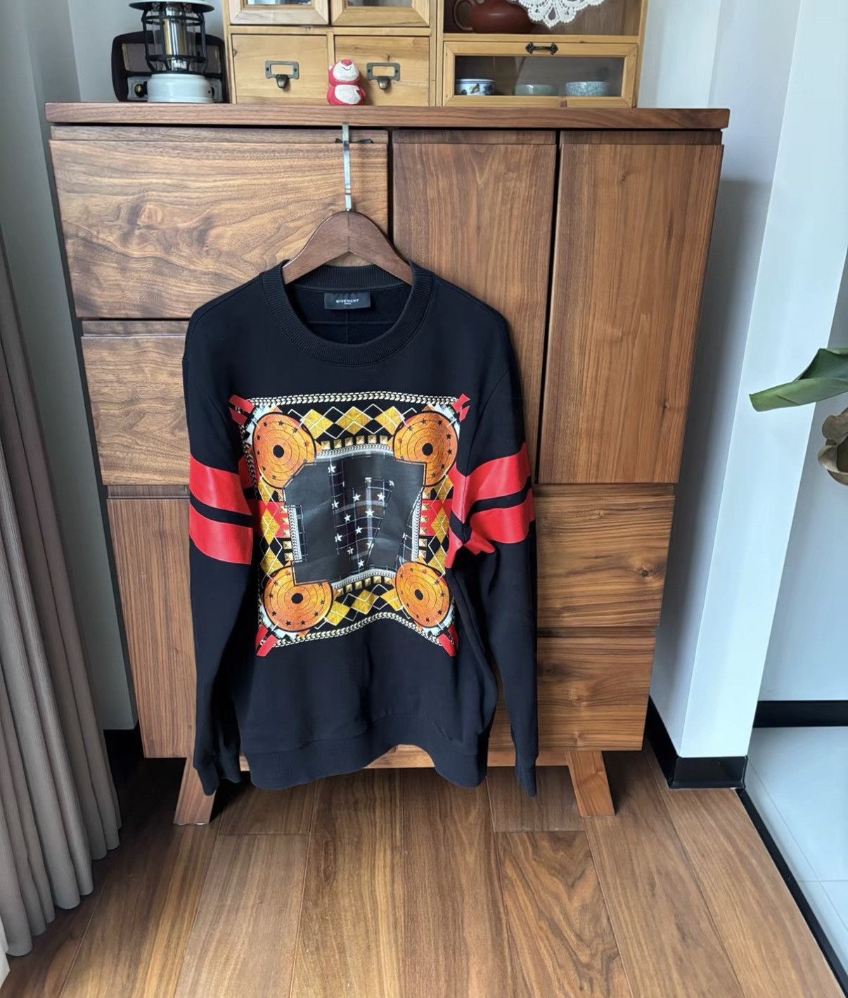 Givenchy Givenchy Runway Star 17 Bullseye Hoodie J2 Size US S / EU 44-46 / 1 - 1 Thumbnail