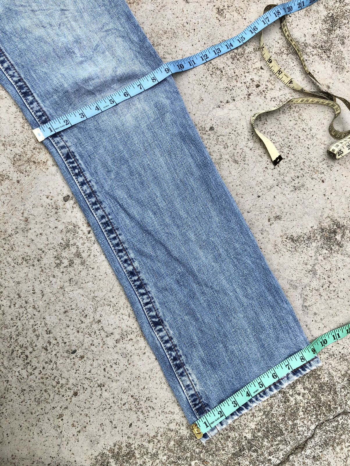 Ariat WASHED BLUE DISTRESSED DENIM BY ARIAT Size US 31 - 7 Thumbnail