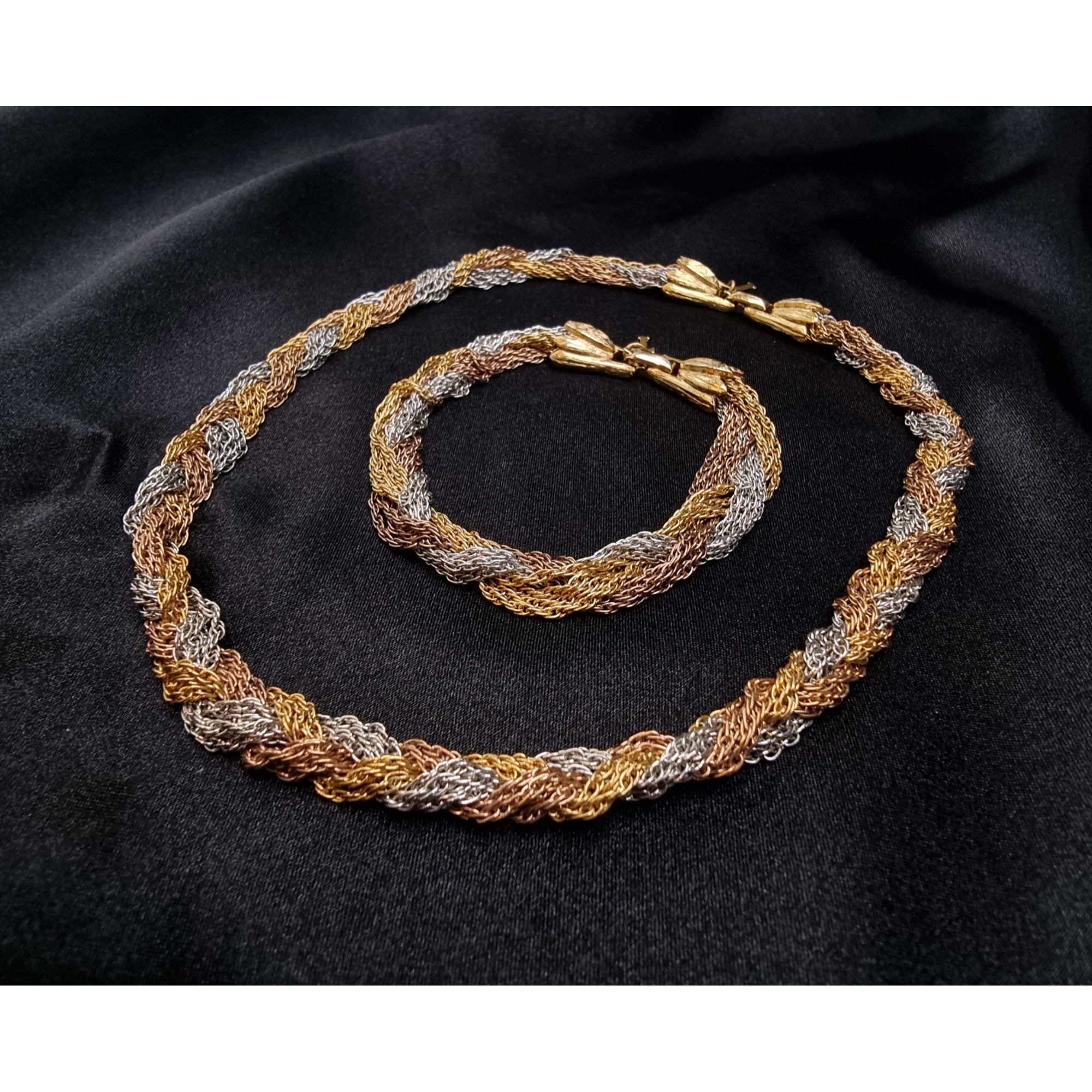 Vintage Vintage Trifari Braided Gold/Silver/Bronze Tone Necklace & B Size ONE SIZE - 3 Thumbnail