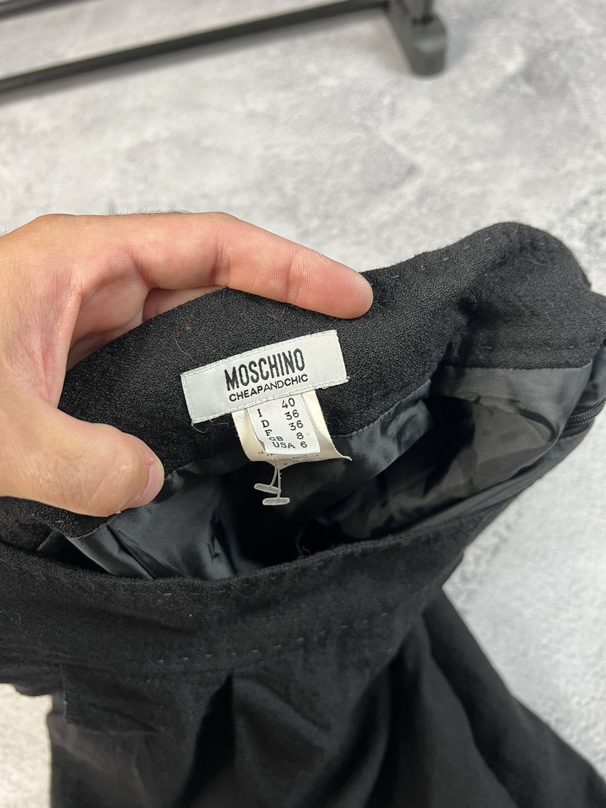 Moschino Moschino cheap and chic mini skirt Size 28" / US 6 / IT 42 - 6 Thumbnail