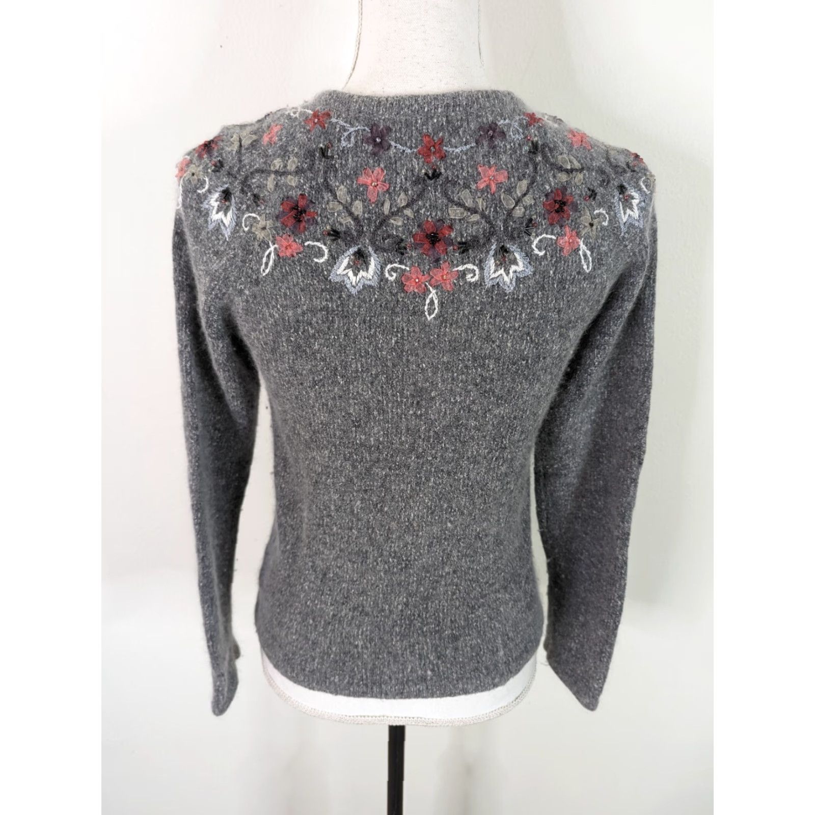 Vintage Nike Shirt Women's Small Gray Silk Angora Rabbit Hair Cardigan Floral Beaded Sweater Size S / US 4 / IT 40 - 3 Thumbnail