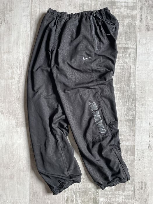 Nike VINTAGE NIKE NYLON TRACK PANTS DRILL SZE L