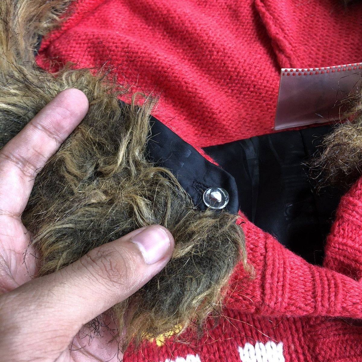 Japanese Brand 2000s Coelu Knit Deer Motif Fur Vest Red Ifsix Lgb Style Size US S / EU 44-46 / 1 - 8 Thumbnail