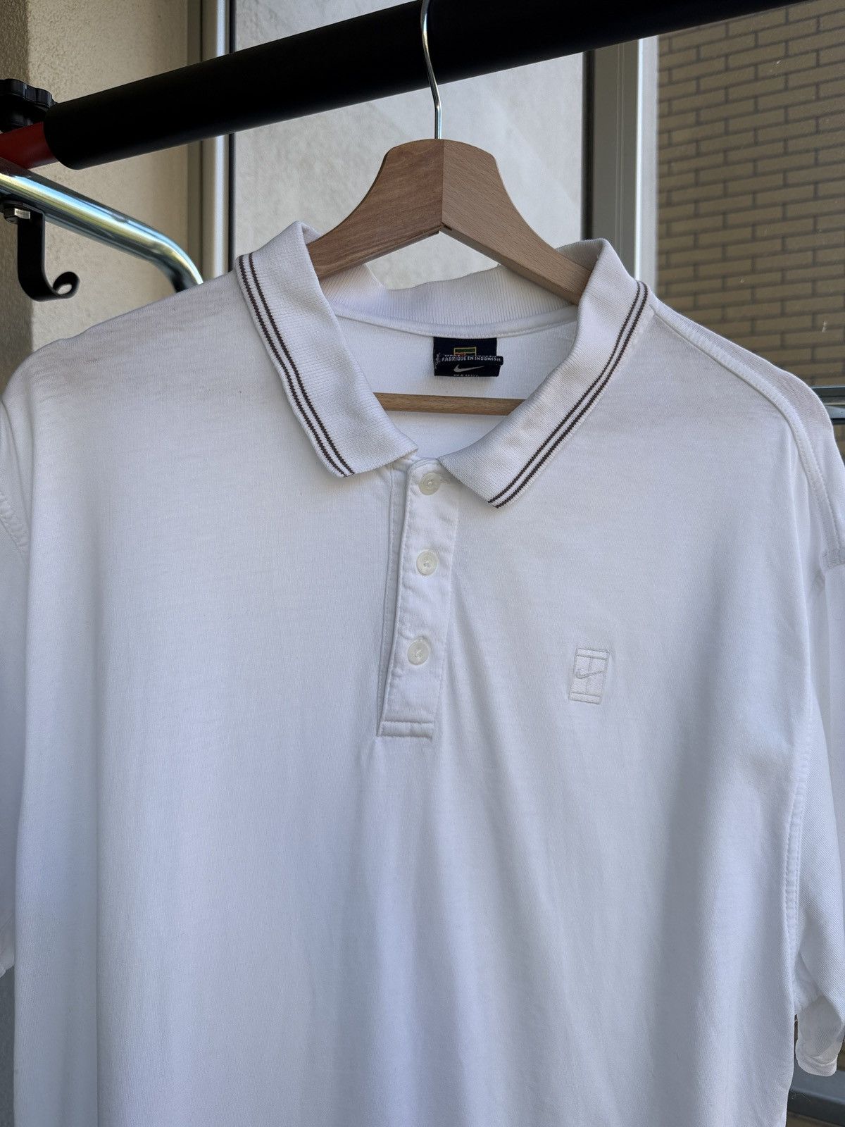 Nike Vintage Nike Tennis Court Polo Shirt White Logo Size US L / EU 52-54 / 3 - 2 Thumbnail
