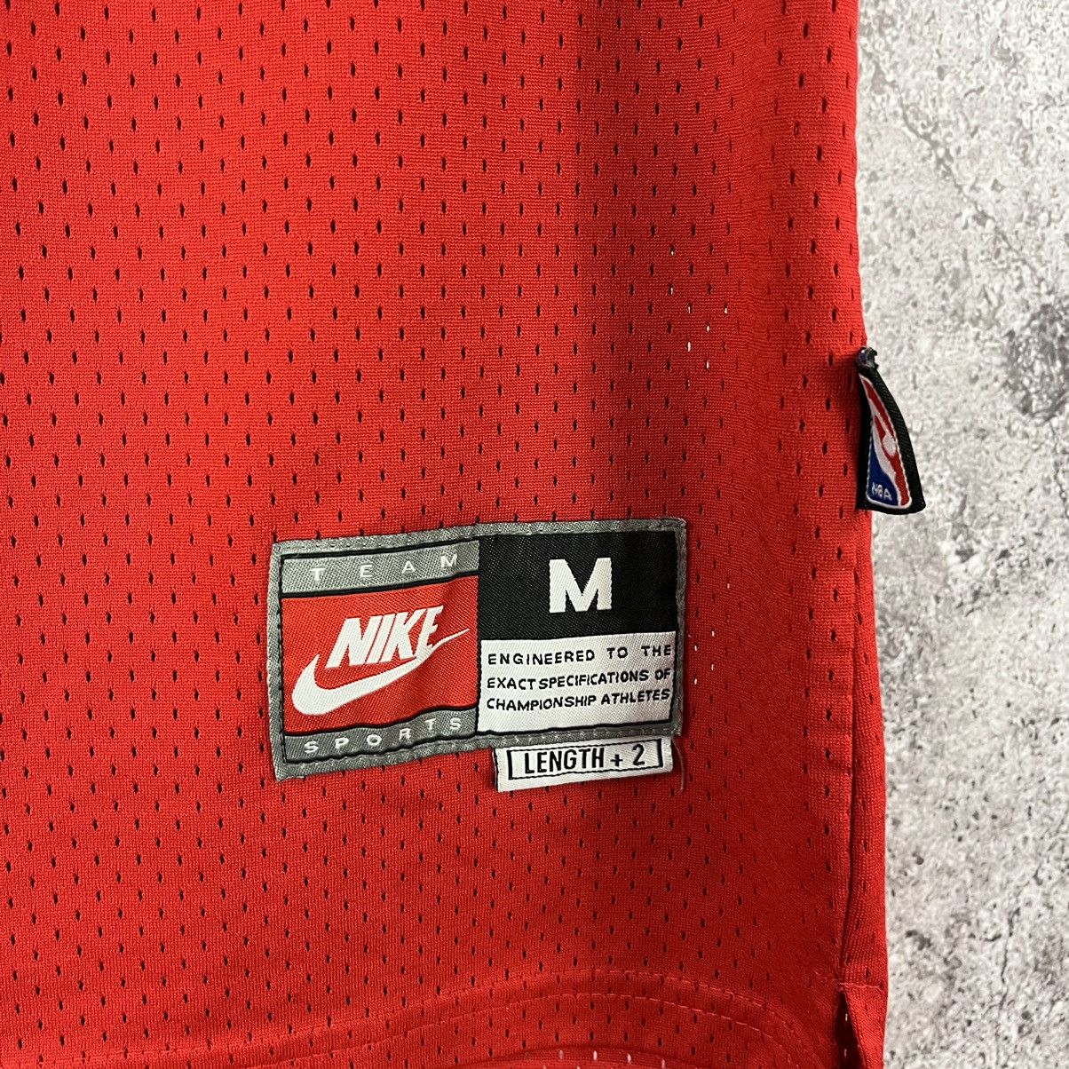 NBA × Nike Vintage Nike NBA Chicago Bulls #23 Jordan Red Size M Size US M / EU 48-50 / 2 - 12 Thumbnail