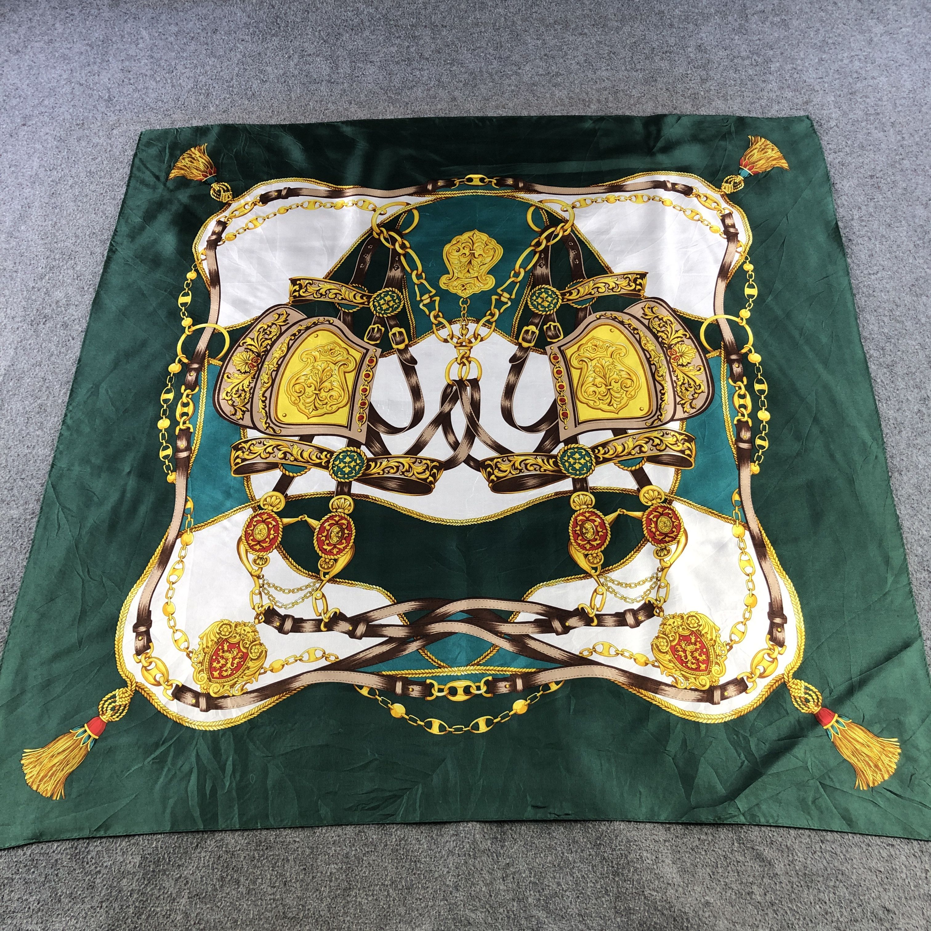 Vintage Vintage Luxury Silk Scarf M1324 Size ONE SIZE - 2 Thumbnail