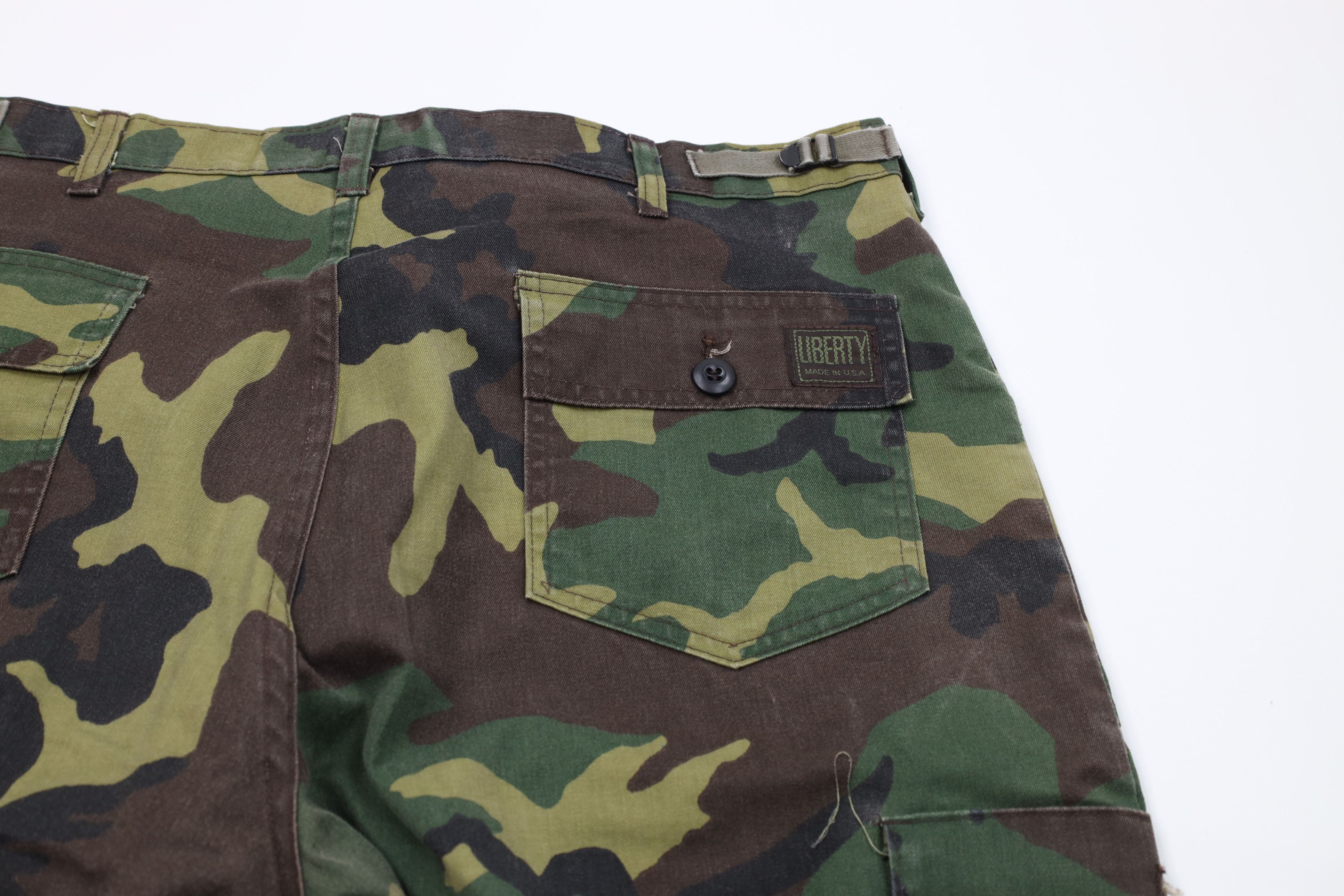 Vintage Vintage 70s Streetwear Camouflage Wide Leg Cargo Pants USA Size US 38 / EU 54 - 14 Thumbnail