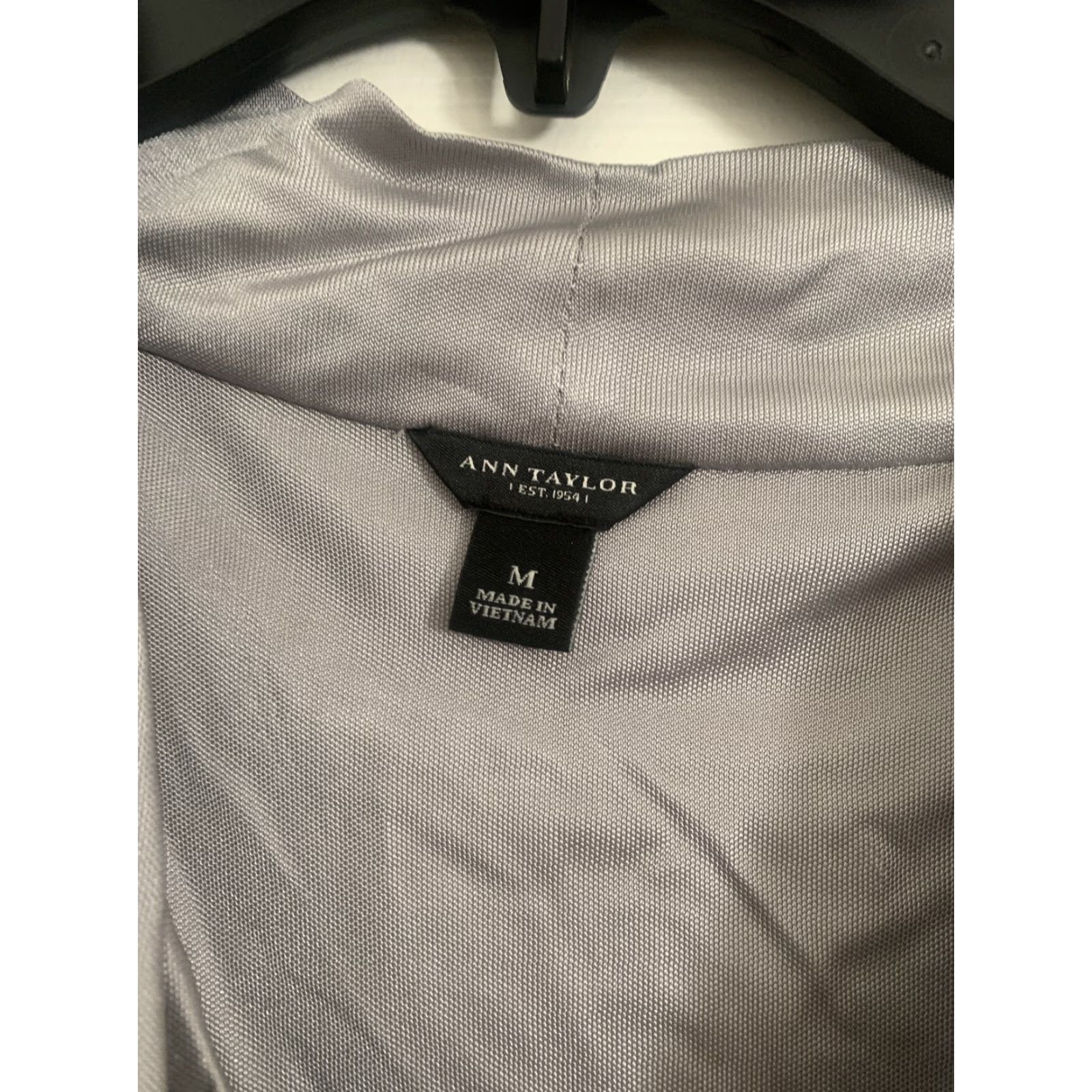 Ann Taylor Ann Taylor blouse Gray size medium sleeveless Size M / US 6-8 / IT 42-44 - 2 Thumbnail