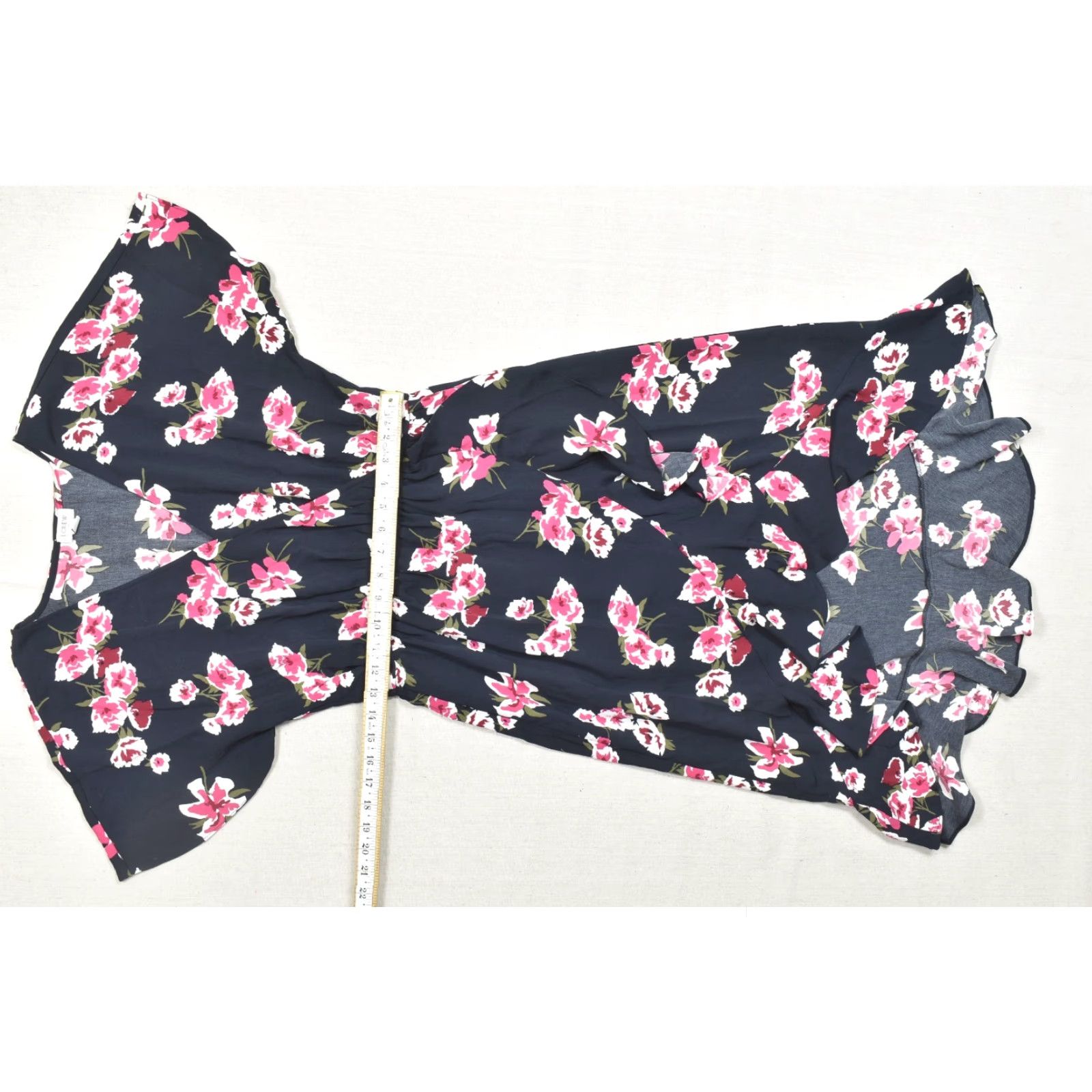 J.Crew J.CREW Floral Faux Wrap Mini Dress Navy Pink S Flutter Sleeve Elastic Waist Short Dress Pink Floral Shirt? Size S / US 4 / IT 40 - 3 Thumbnail