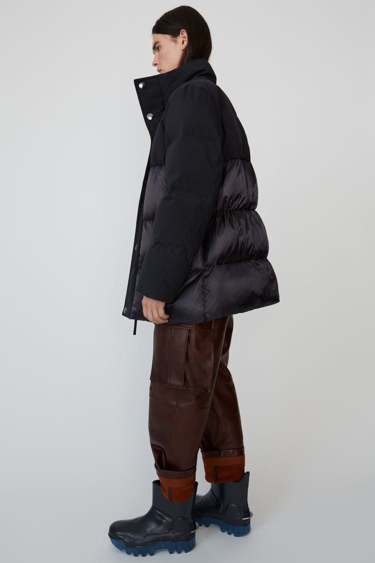 Acne Studios Acne Studios Contrast-panel Padded Coat Black Size US M / EU 48-50 / 2 - 6 Thumbnail