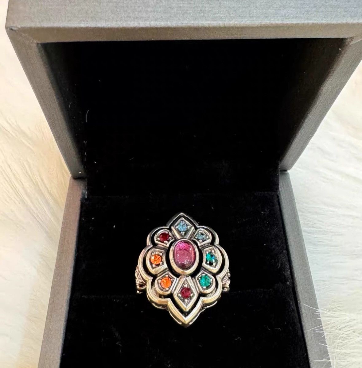 Gucci Crystal-encrusted open ring -z2505