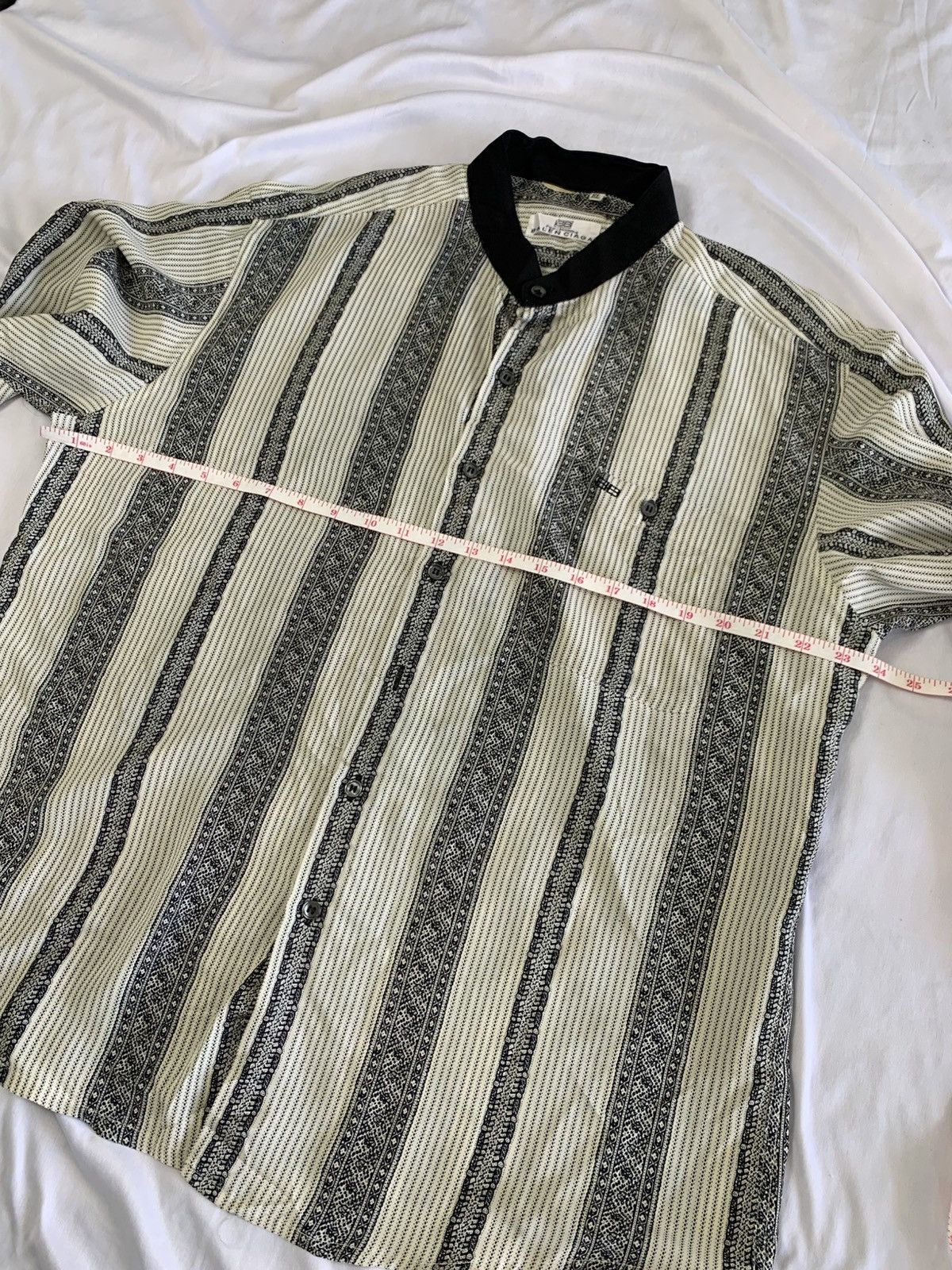 Balenciaga Balenciaga shirt slik button up Size US L / EU 52-54 / 3 - 10 Thumbnail
