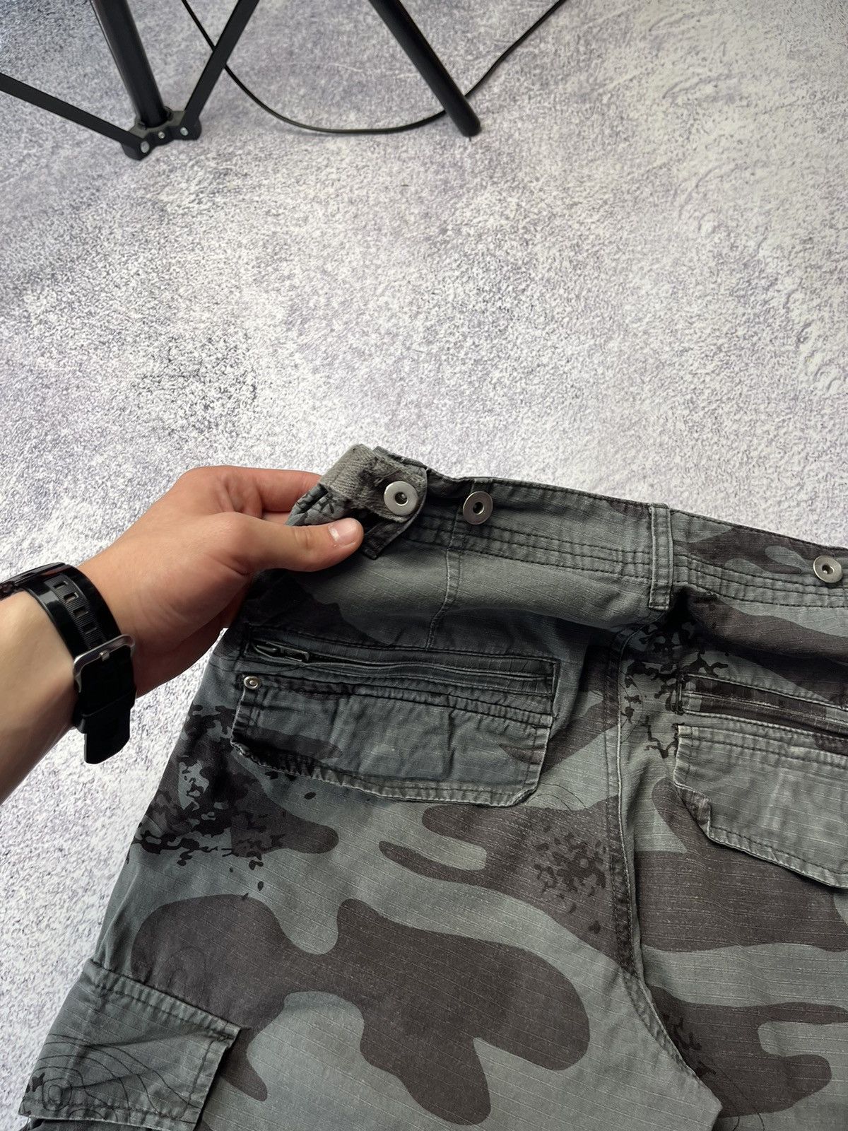 Japanese Brand RARE VINTAGE FADED STREETWEAR CAMO CARGO PANTS Y2K Size US 32 / EU 48 - 24 Thumbnail