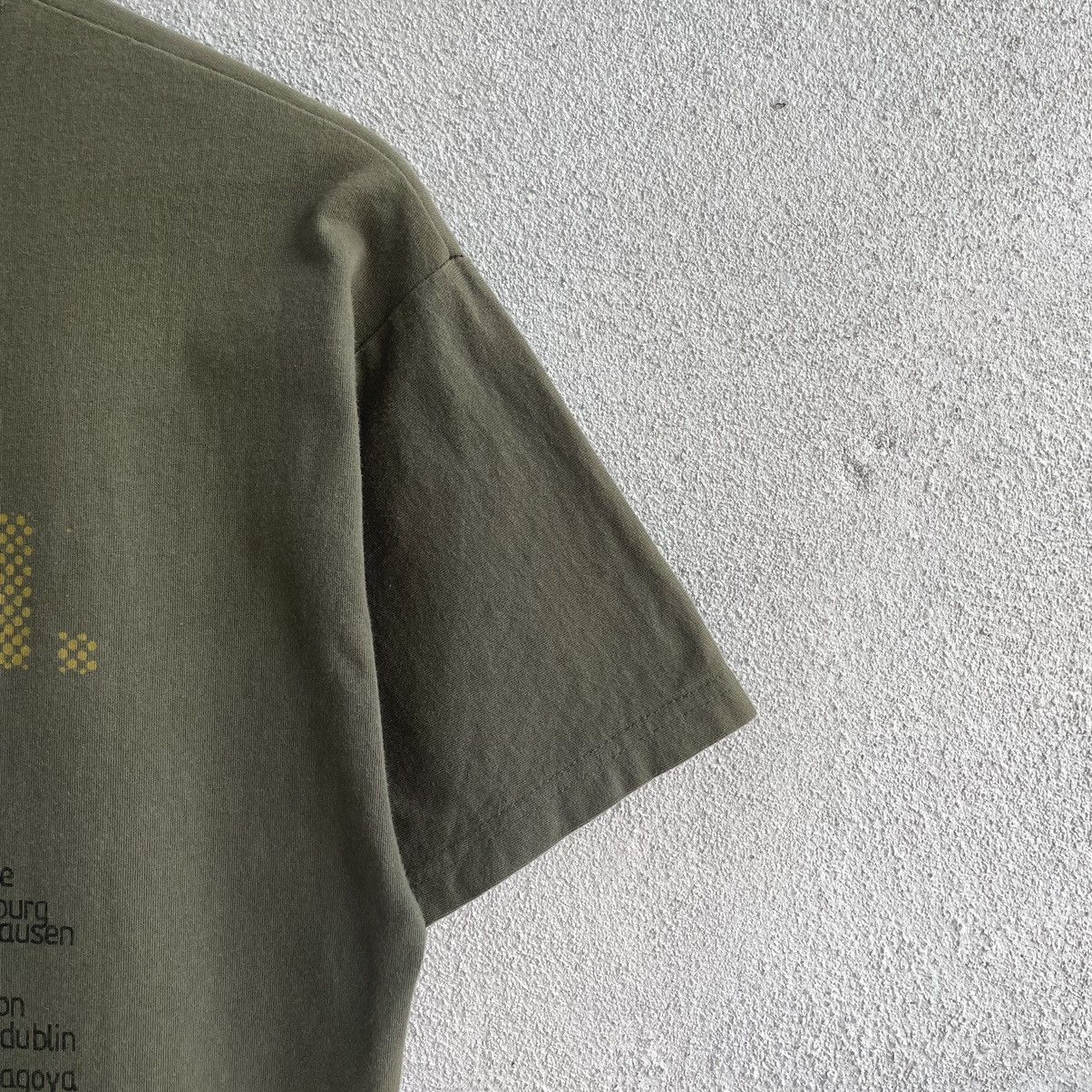 Band Tees × Vintage Vintage Y2K Thrashed REM Tee Shirt Size US S / EU 44-46 / 1 - 9 Thumbnail