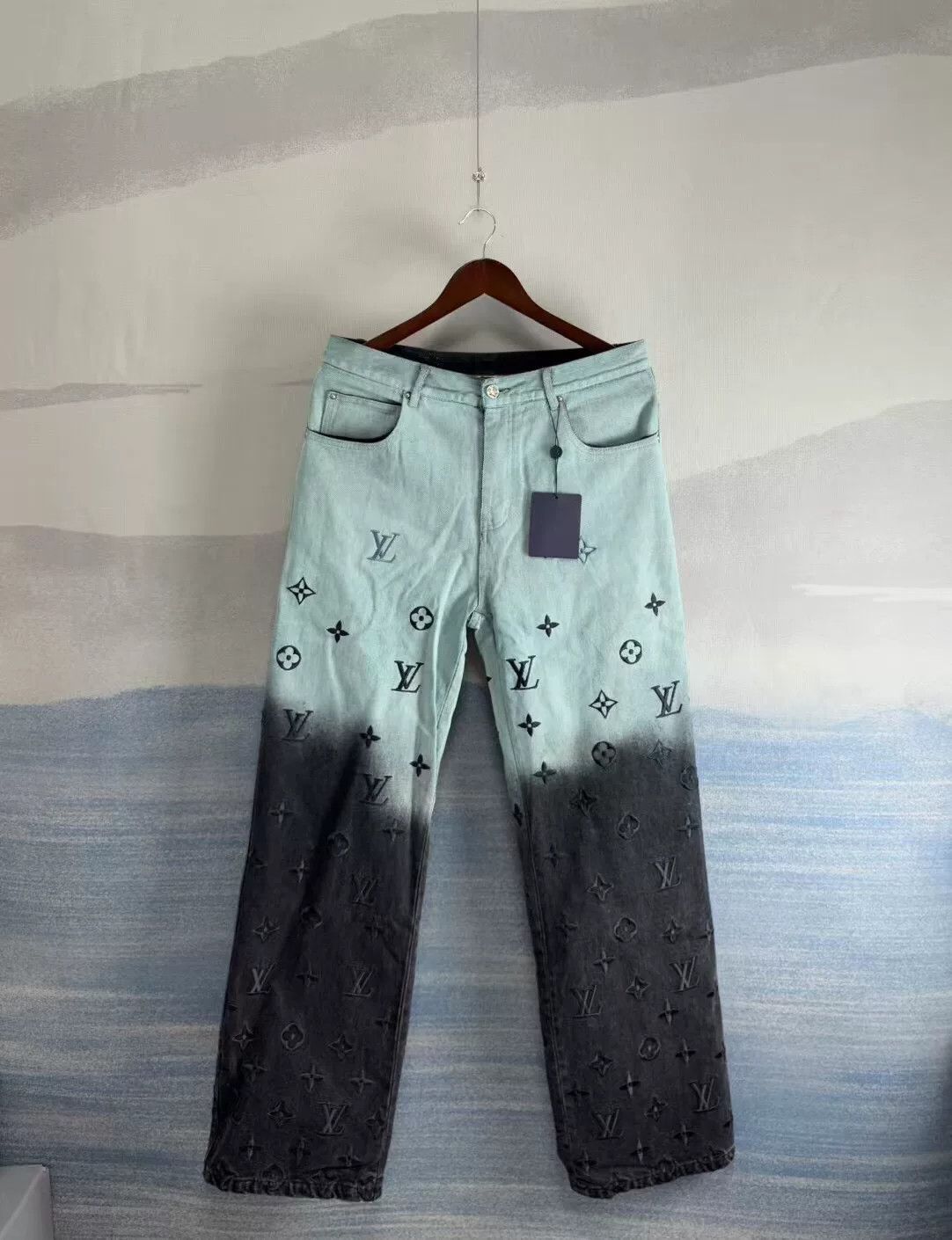 Louis Vuitton louis vuitton gradient embossed denim pants Size US 32 / EU 48 - 1 Thumbnail