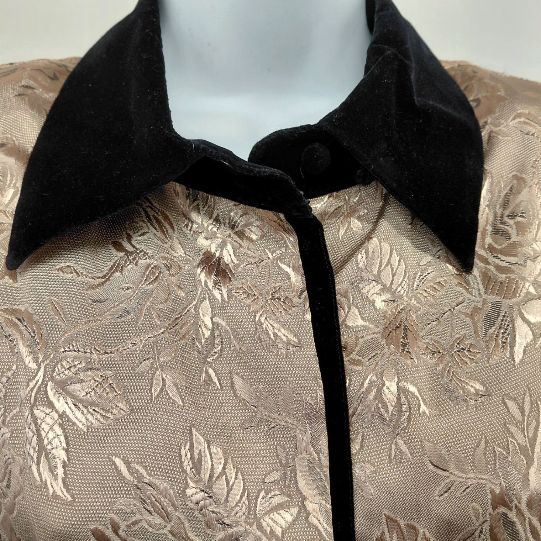 Velvet Susan Hutton Blouse Womens 16W Gold Black Velvet Trim Button Up Long Sleeve Shirt Tailored Embellished 1990s Women’s Size XXL / US 16-18 / IT 52-54 - 6 Thumbnail