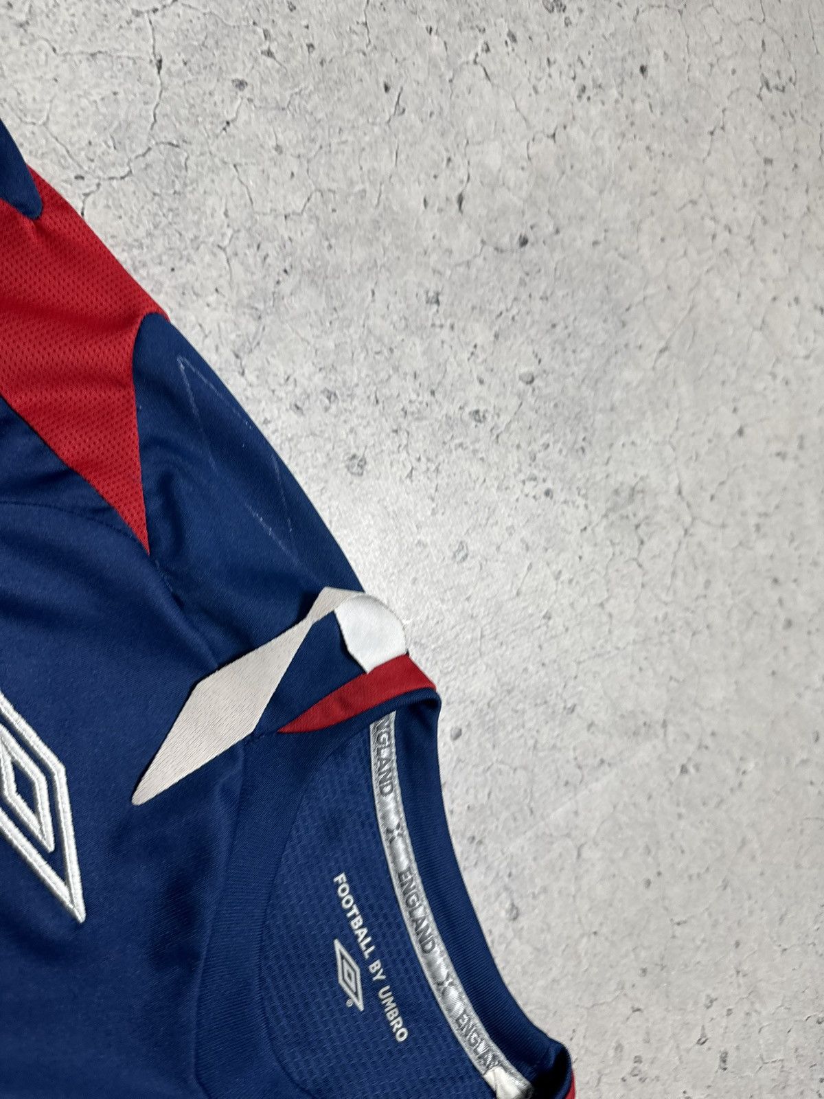 Umbro Umbro England Team Training 2005/2006 Soccer Jersey Vintage Size US M / EU 48-50 / 2 - 7 Thumbnail