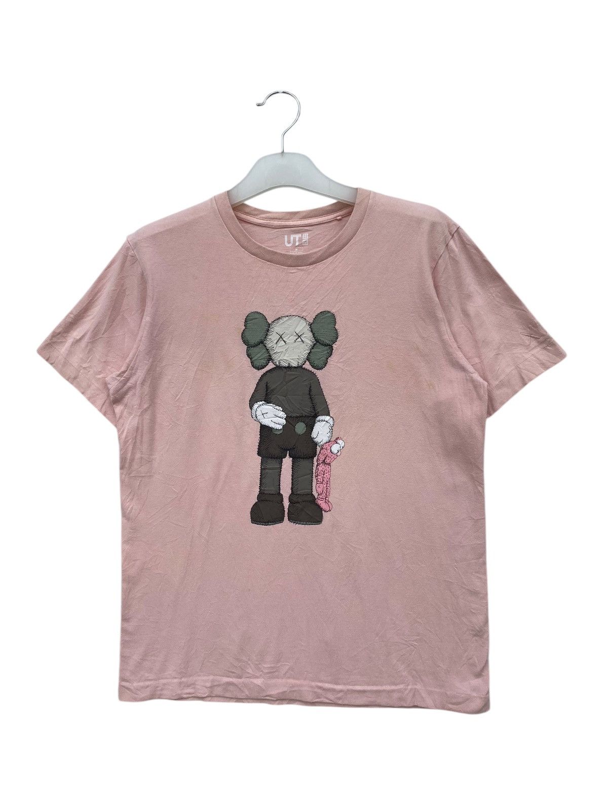 Kaws × Uniqlo Uniqlo X Kaws Tees Size US L / EU 52-54 / 3 - 1 Thumbnail