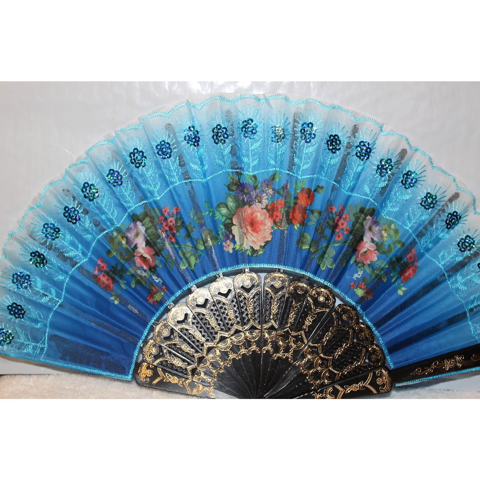 Vintage SMALL HAND FAN WITH FLOWERS AND SEQUINS - 16 INCH - UNBRANDED - VINTAGE - A4 Size ONE SIZE - 2 Thumbnail