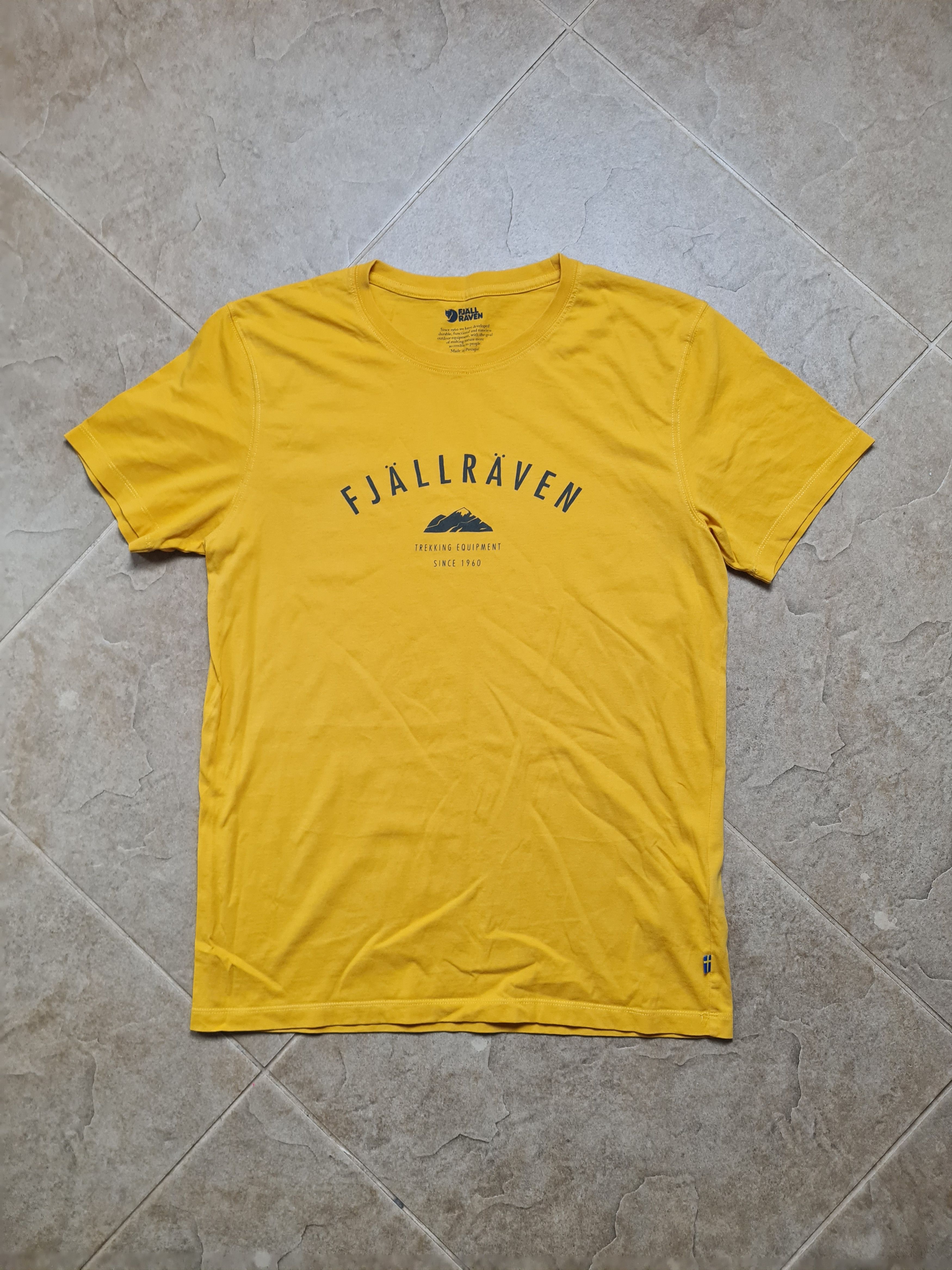 Fjallraven T-Shirt Fjallraven Yellow Mountain Logo Top Vintage Shirt Size US M / EU 48-50 / 2 - 1 Thumbnail