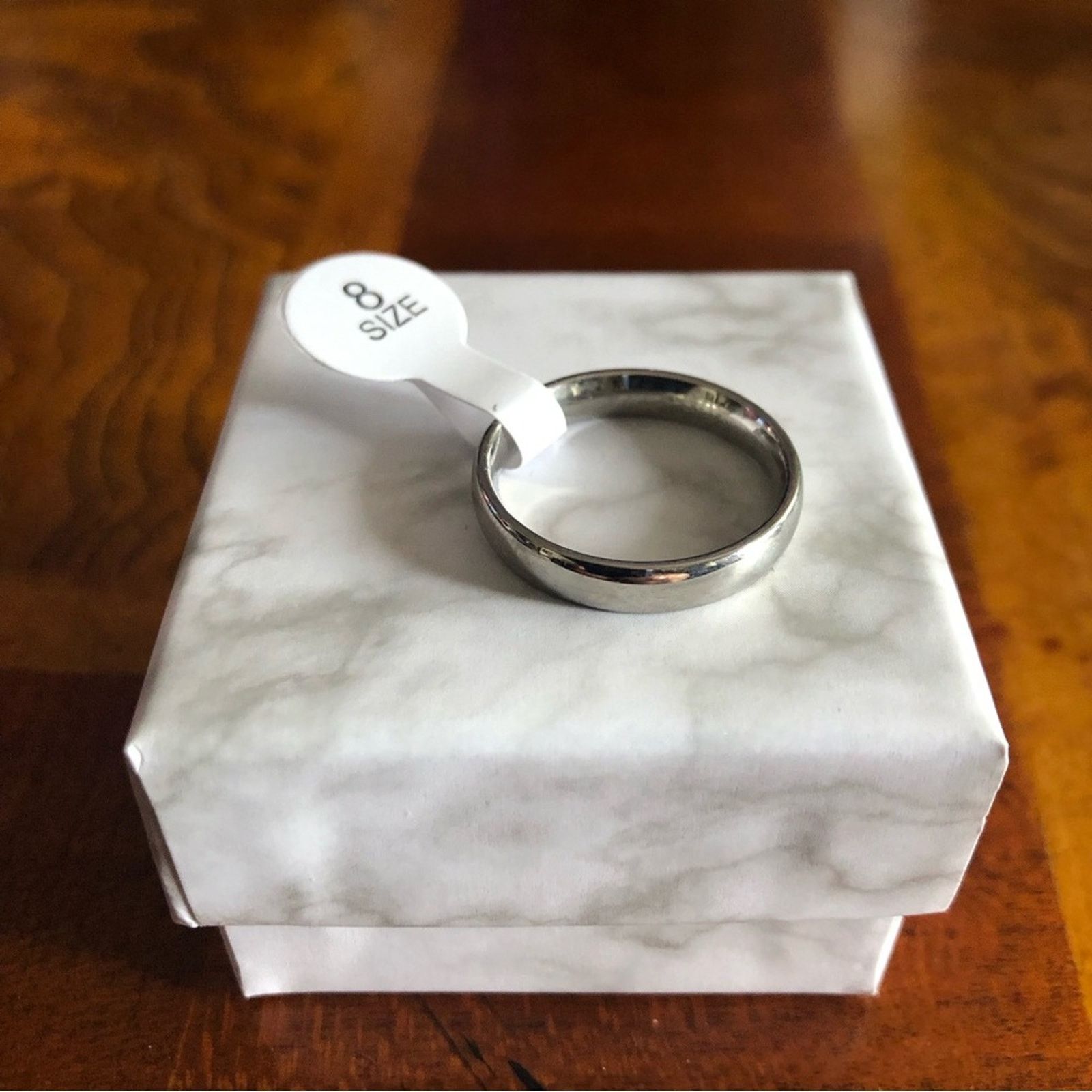 Jewelry Ladies solid 925 sterling silver 4mm classic dome band NWT 8 Size ONE SIZE - 1 Thumbnail