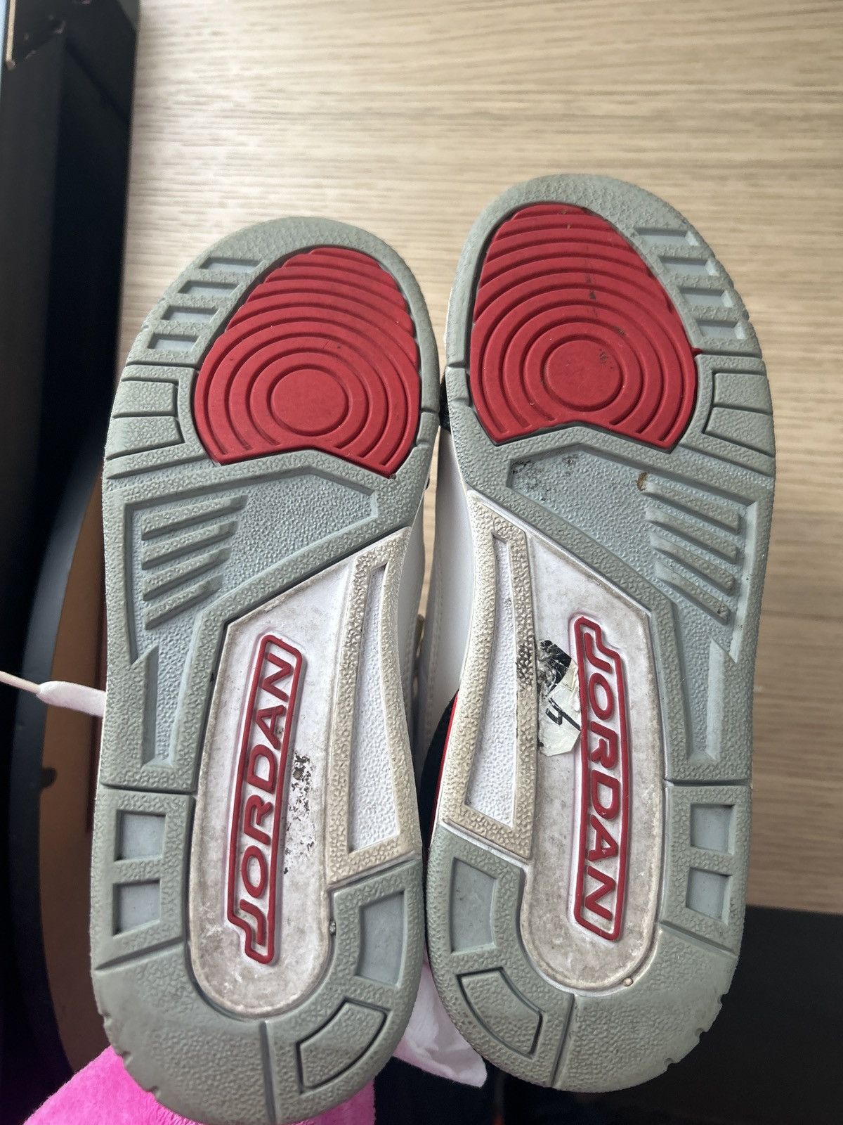 Jordan Brand Jordan 3 2013 “Fire red “ size 5.5 , Size US 5.5 / EU 38 - 2 Thumbnail