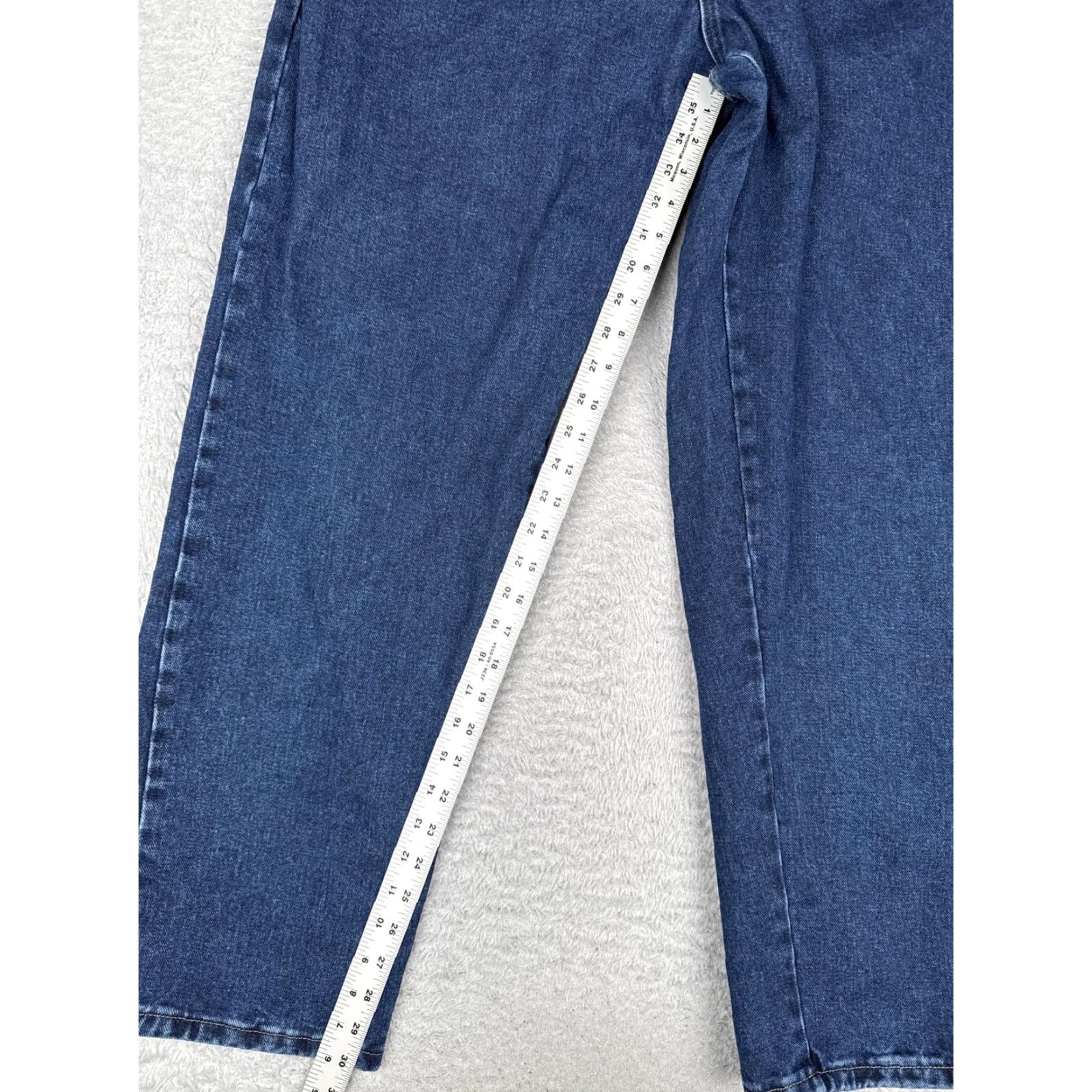 Wrangler Wrangler Jeans Womens 18X32 Straight High Rise Relaxed Blue Medium Wash 34x32 Denim 100% Cotton N/A Size 40" / US 18 - 7 Thumbnail