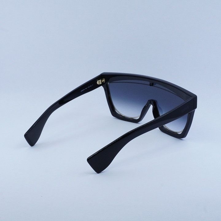 Loewe Loewe LW40012I 05B Sunglasses Black/Gold Shield Frame Size ONE SIZE - 8 Thumbnail