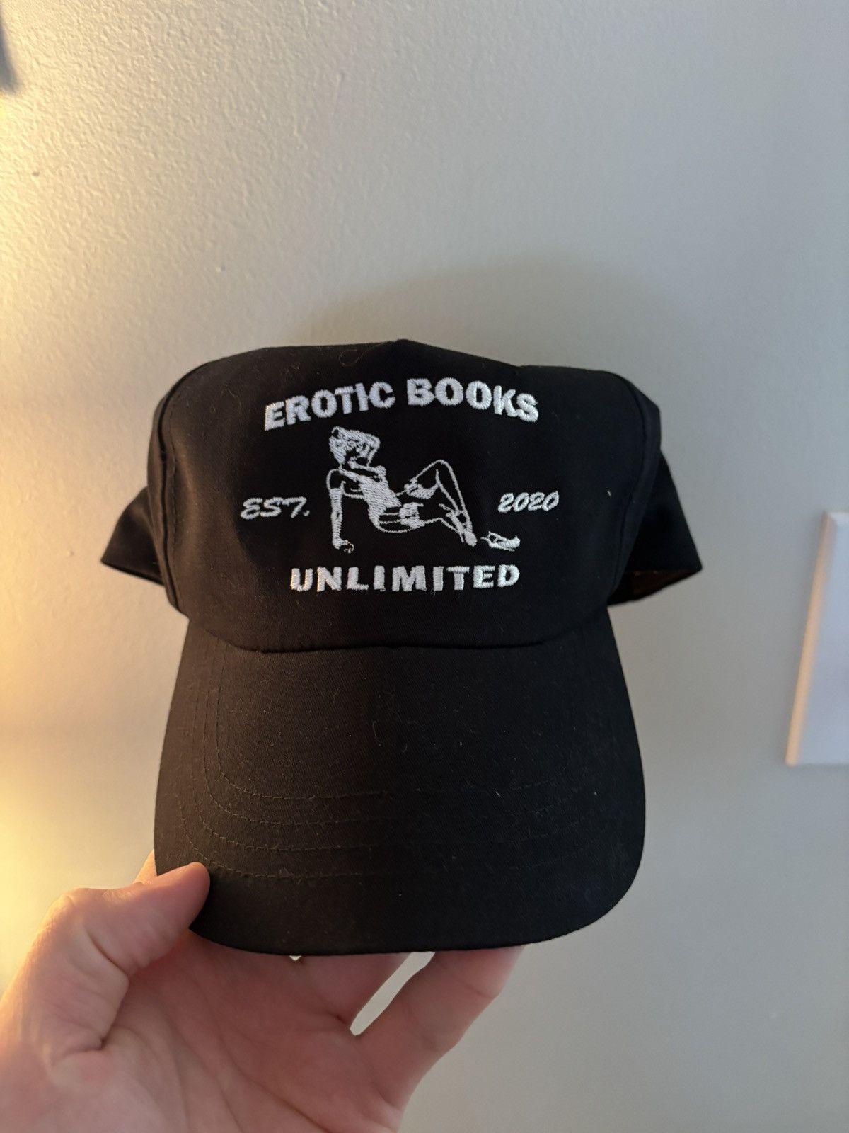 Yupong Erotic Books Unlimited Hat Size ONE SIZE - 1 Thumbnail