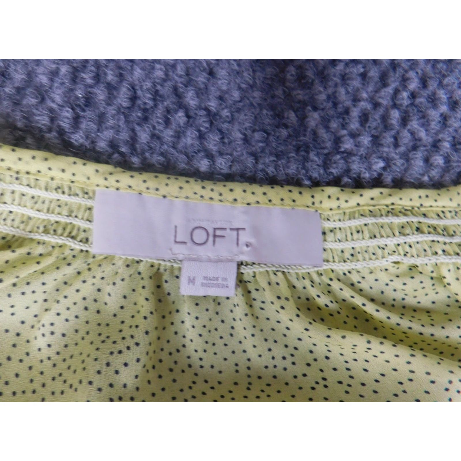 Ann Taylor Ann Taylor Loft Blouse M Womens Long Sleeve Round Neck Green Polyester Casual Regular Button Top Size M / US 6-8 / IT 42-44 - 6 Thumbnail